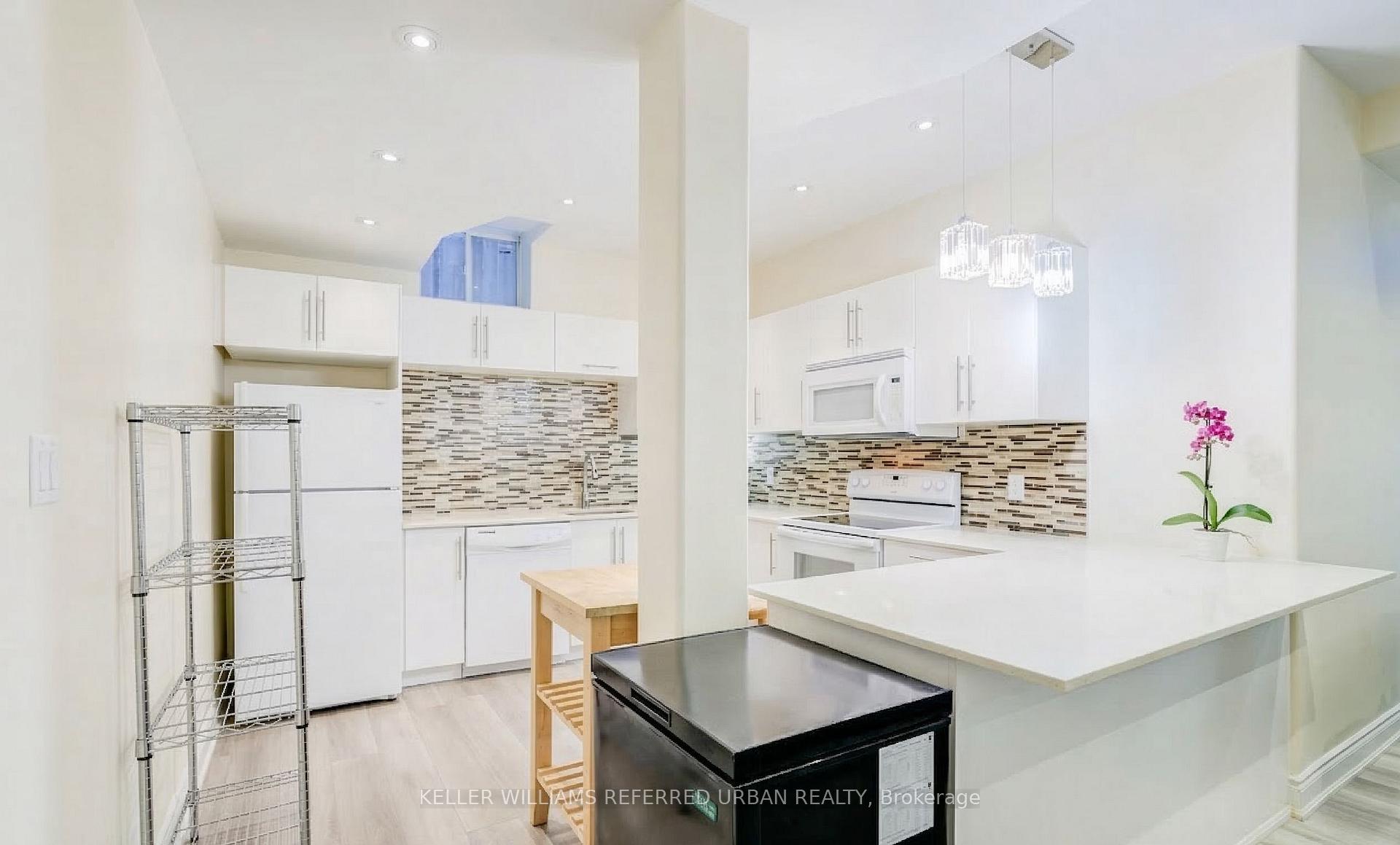 Photo 3 of Unit Bsmt, 161 Vanda Drive, Vaughan, Patterson — HOMEH