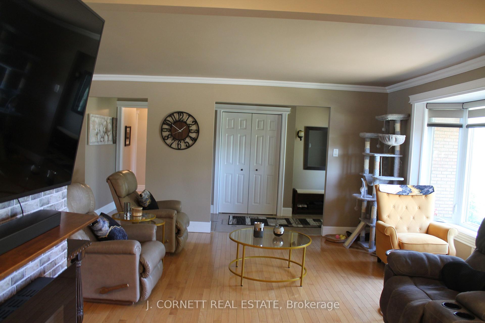 Photo 8 of 3270 Sunnyview Avenue N, Cornwall — HOMEH