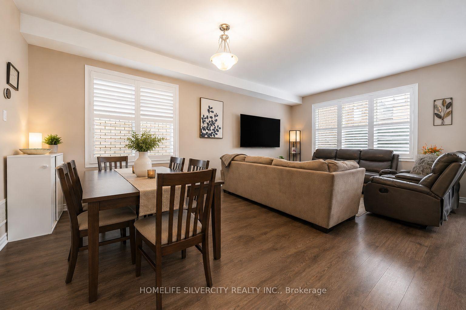 Photo 5 of 124 Benhurst Crescent, Brampton, Northwest Brampton — HOMEH