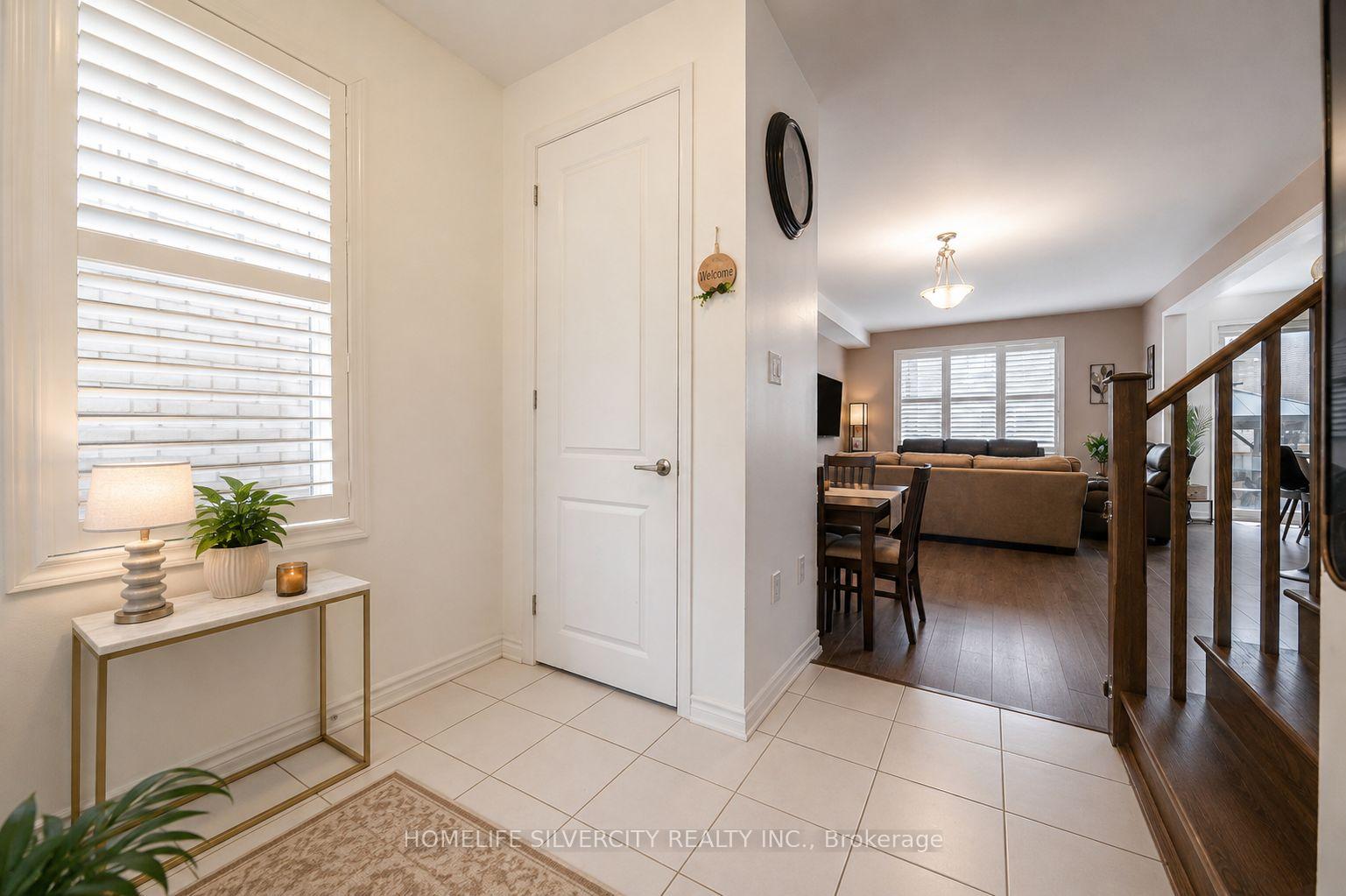 Photo 6 of 124 Benhurst Crescent, Brampton, Northwest Brampton — HOMEH