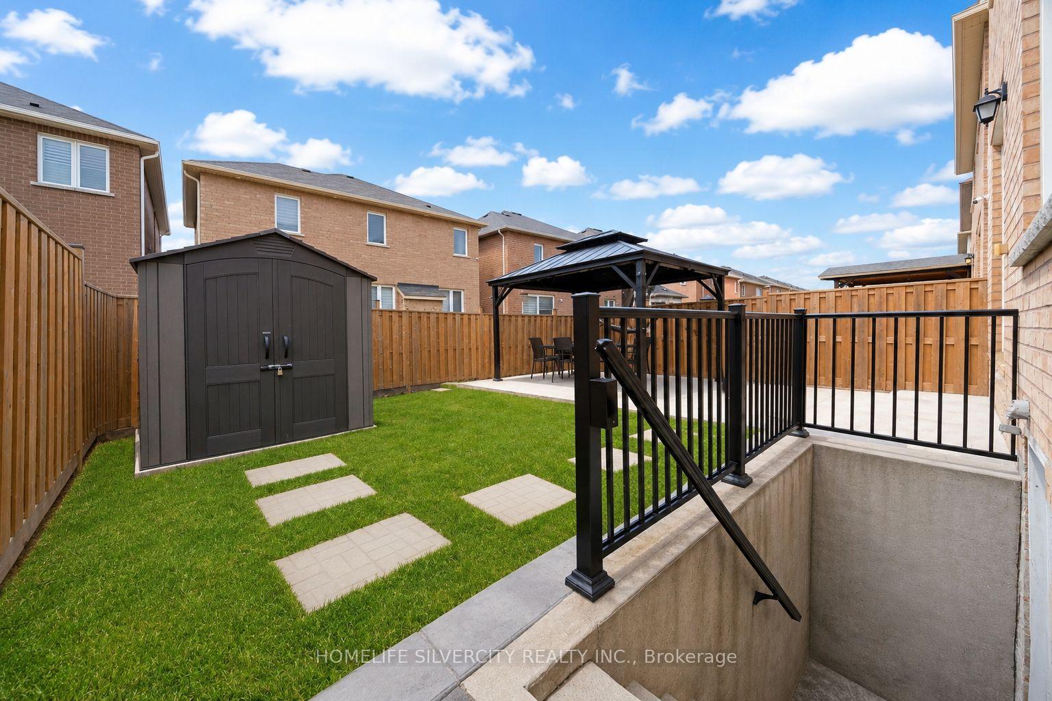 Photo 35 of 124 Benhurst Crescent, Brampton, Northwest Brampton — HOMEH