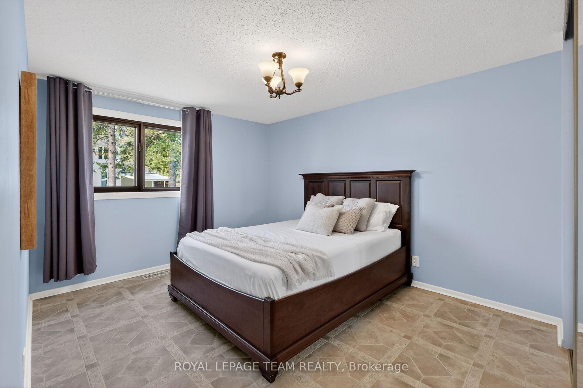Photo 27 of 21 Lindhurst Crescent, Ottawa, Briargreen — HOMEH