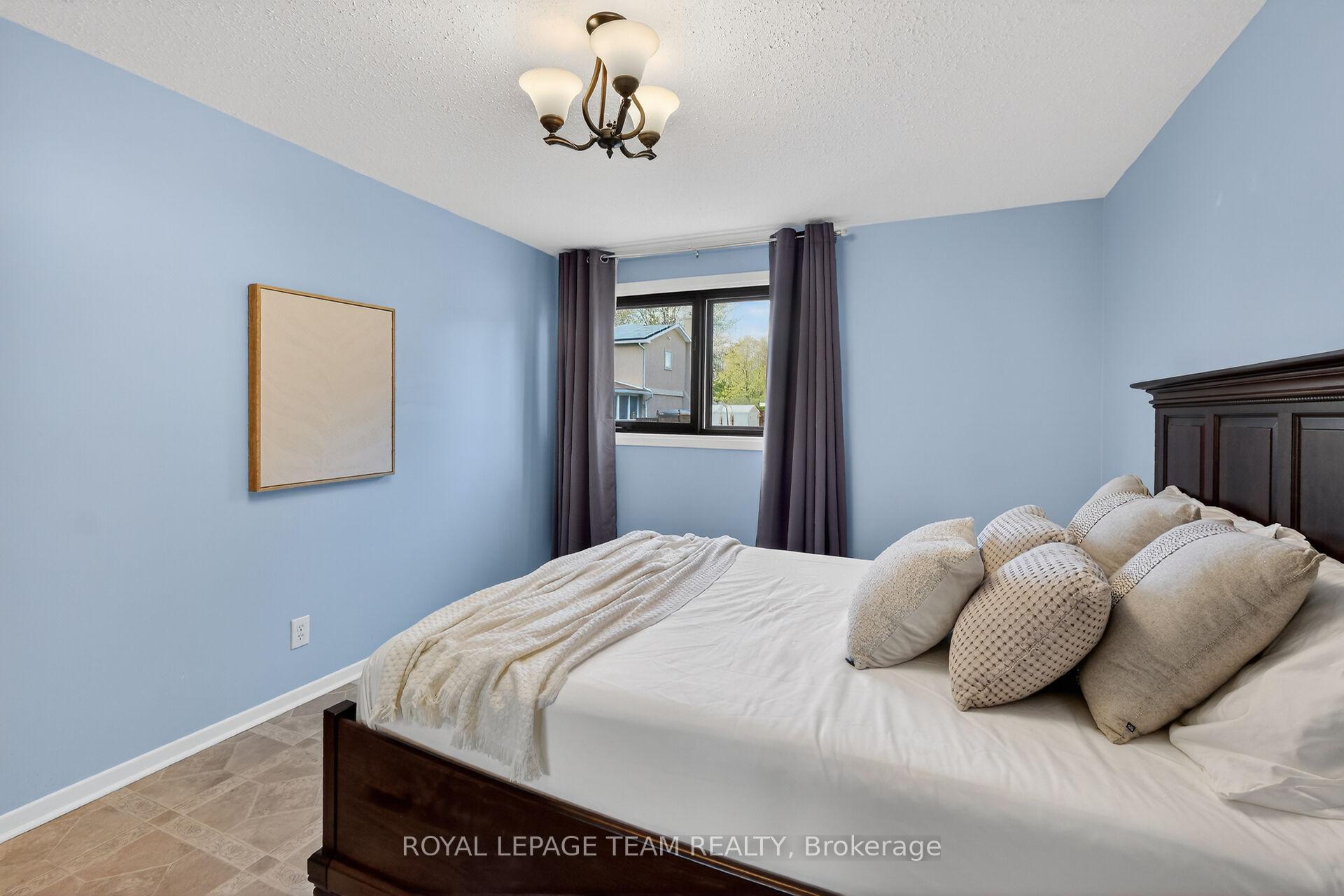 Photo 28 of 21 Lindhurst Crescent, Ottawa, Briargreen — HOMEH