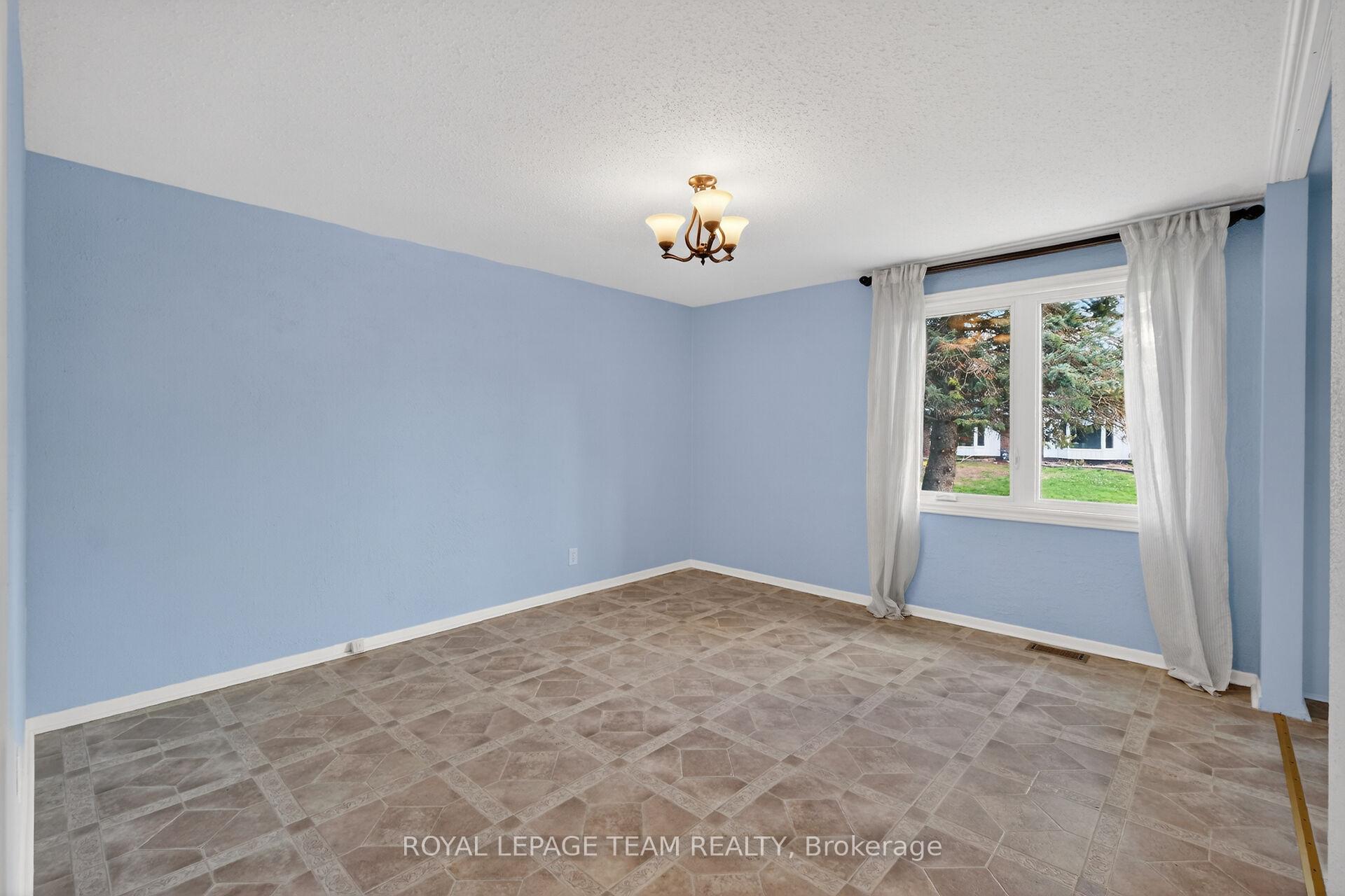 Photo 30 of 21 Lindhurst Crescent, Ottawa, Briargreen — HOMEH