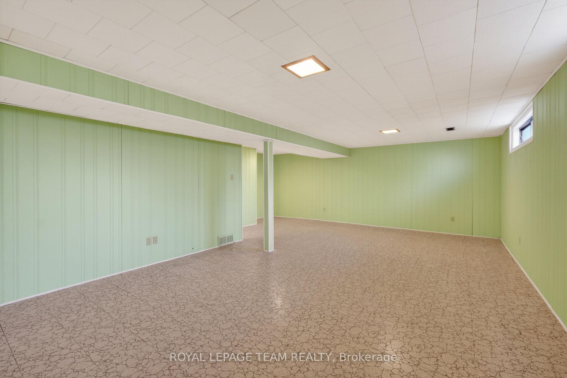 Photo 35 of 21 Lindhurst Crescent, Ottawa, Briargreen — HOMEH