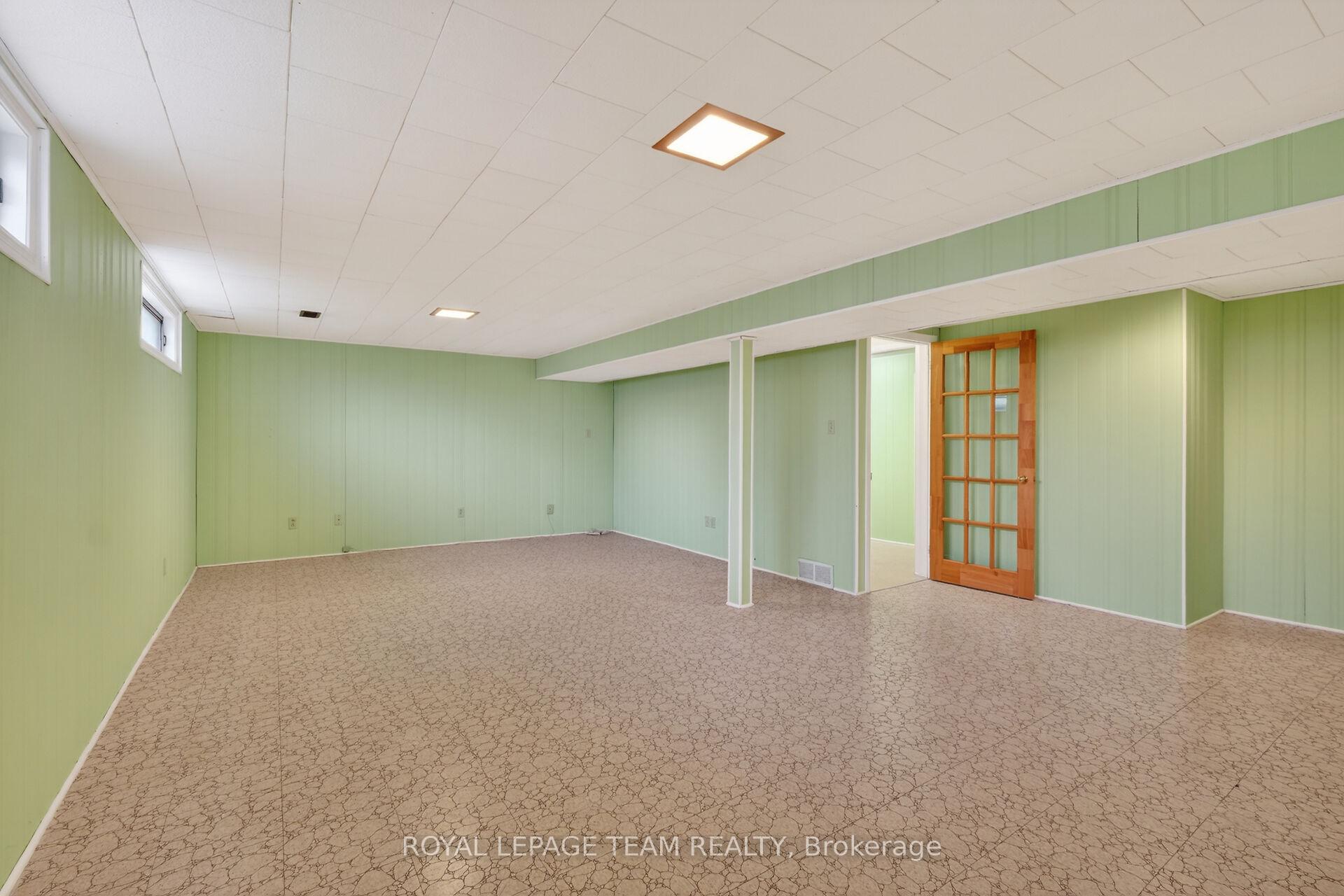 Photo 36 of 21 Lindhurst Crescent, Ottawa, Briargreen — HOMEH