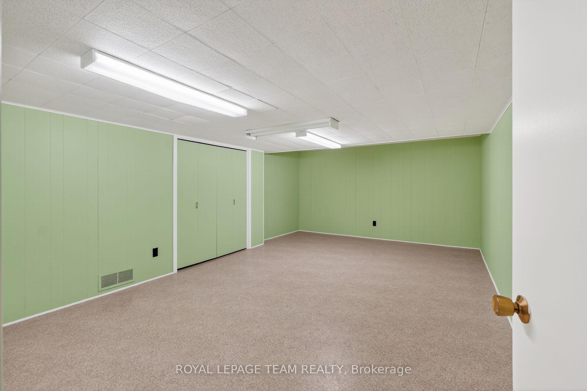 Photo 38 of 21 Lindhurst Crescent, Ottawa, Briargreen — HOMEH