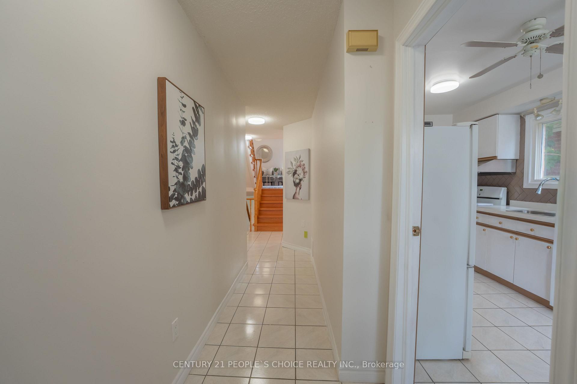 Photo 6 of 2247 Silverbirch Court, Burlington, Headon — HOMEH