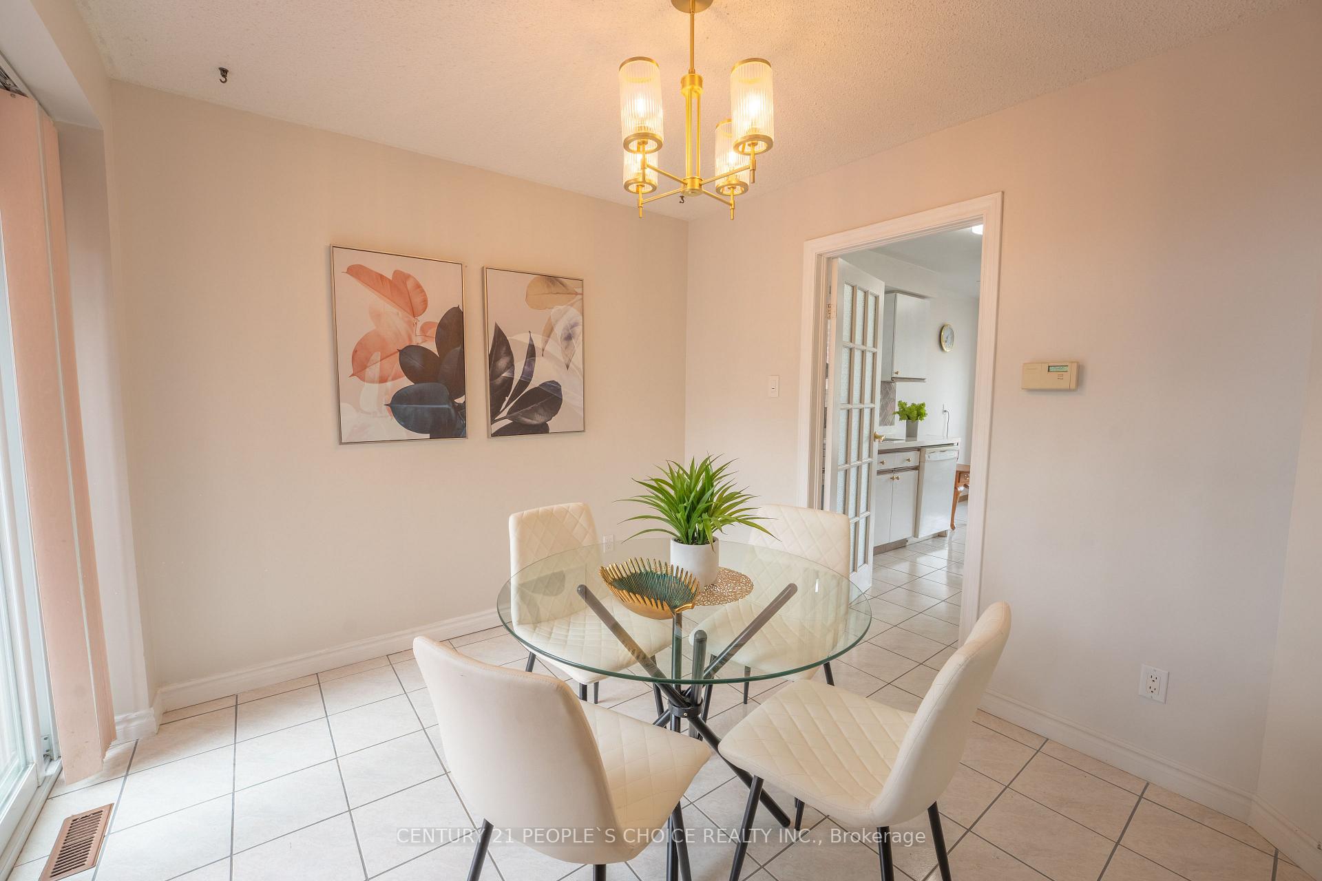 Photo 11 of 2247 Silverbirch Court, Burlington, Headon — HOMEH