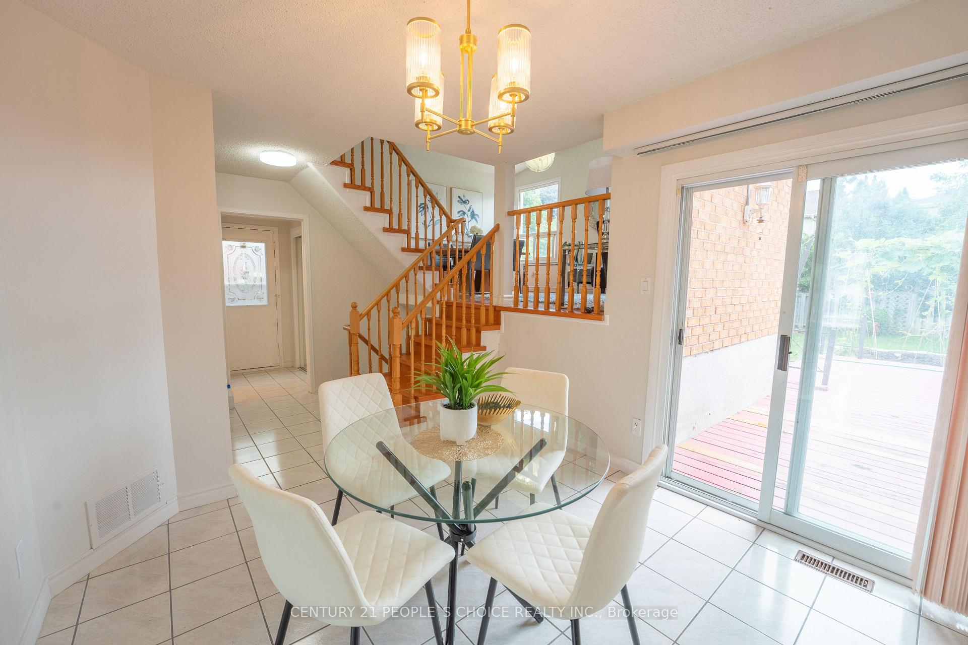 Photo 14 of 2247 Silverbirch Court, Burlington, Headon — HOMEH