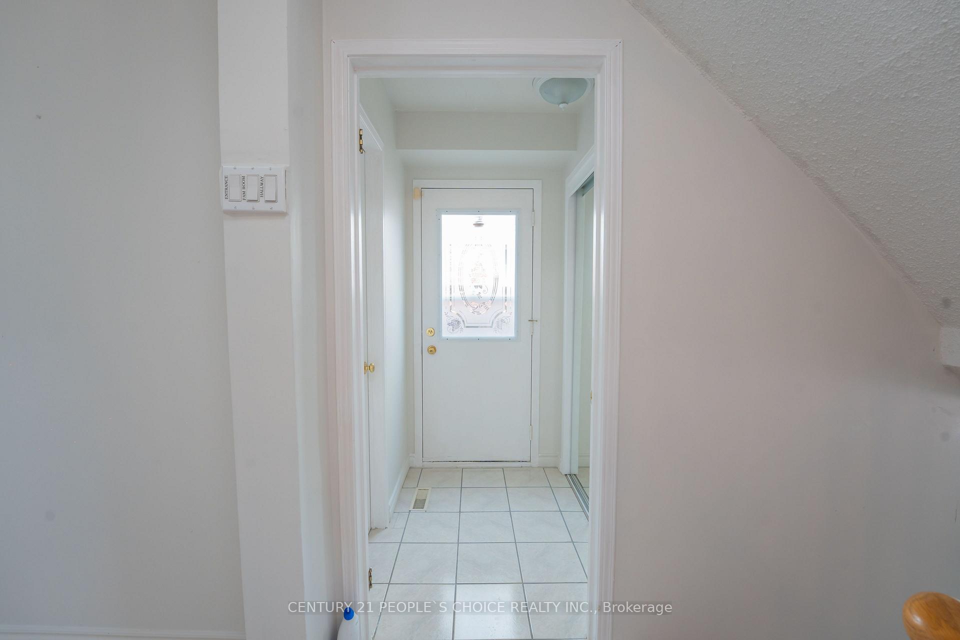 Photo 16 of 2247 Silverbirch Court, Burlington, Headon — HOMEH