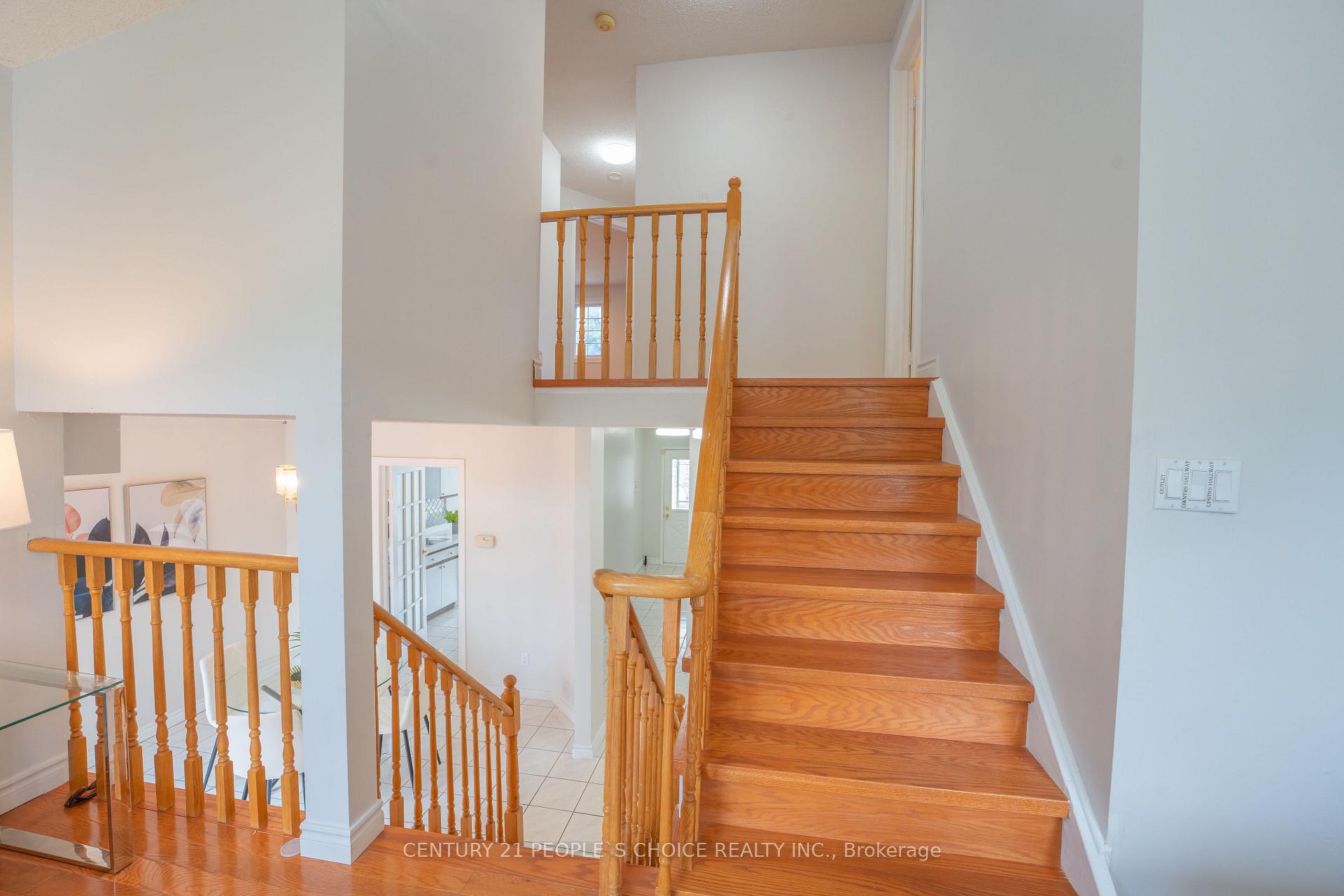 Photo 23 of 2247 Silverbirch Court, Burlington, Headon — HOMEH