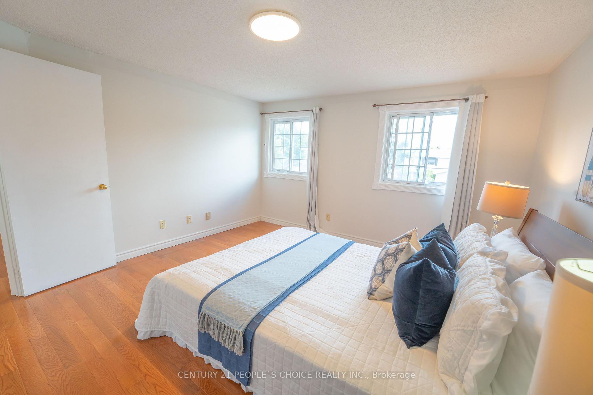 Photo 26 of 2247 Silverbirch Court, Burlington, Headon — HOMEH