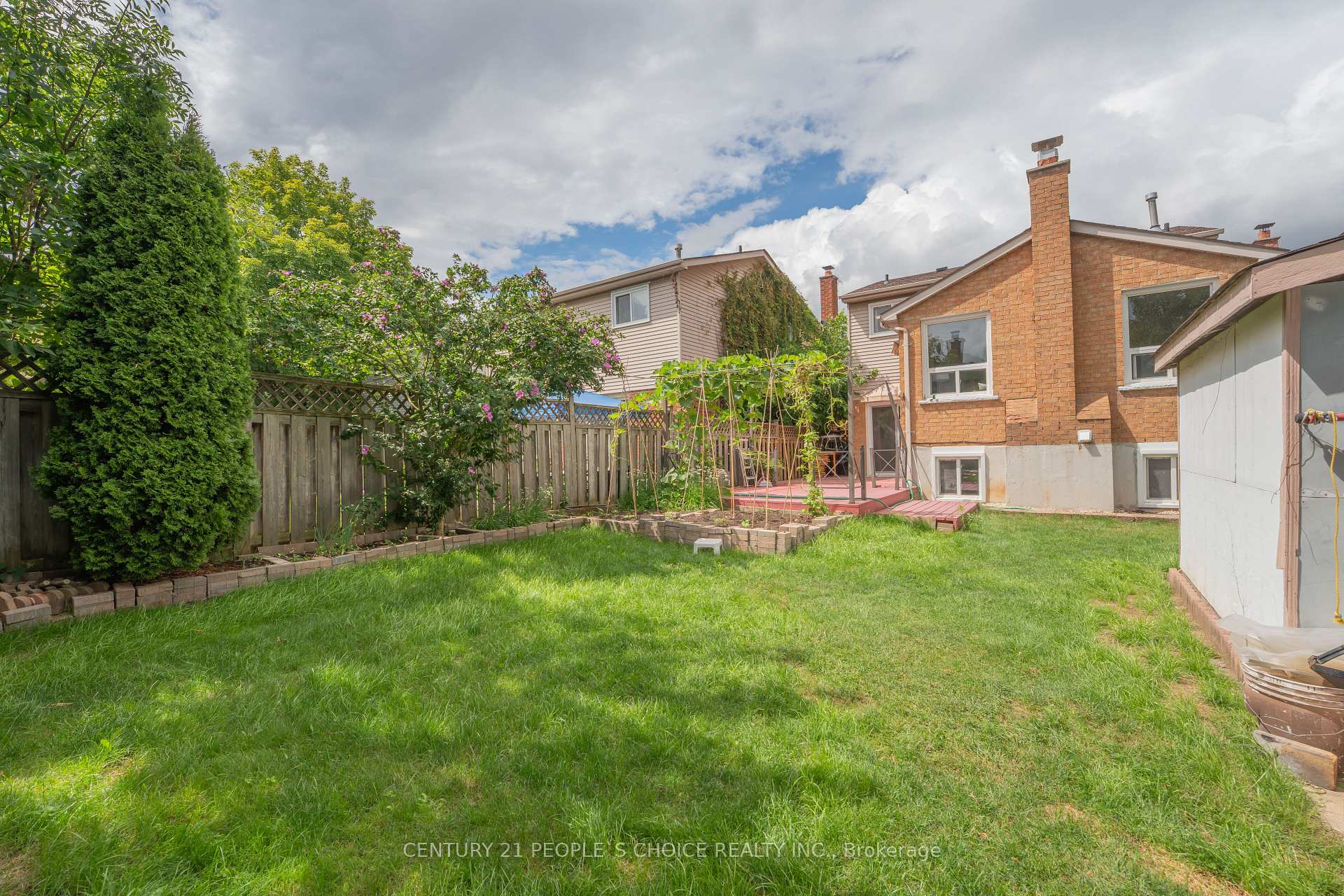 Photo 48 of 2247 Silverbirch Court, Burlington, Headon — HOMEH