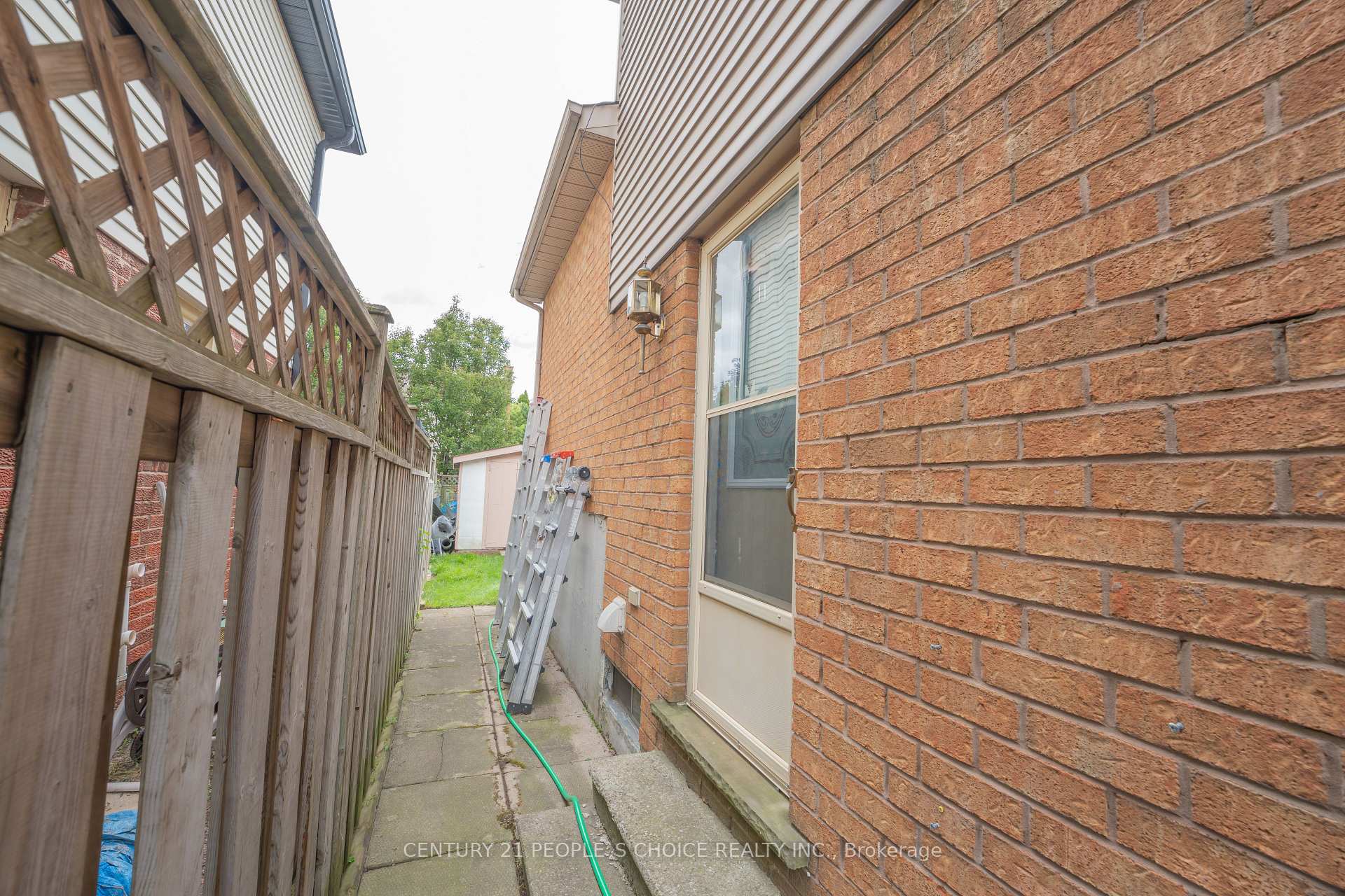 Photo 49 of 2247 Silverbirch Court, Burlington, Headon — HOMEH