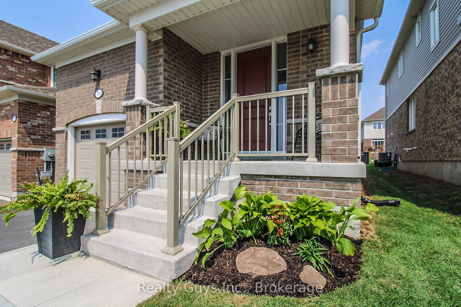 Photo 4 of 706 Latimer Way, Peterborough, Monaghan Ward 2 — HOMEH