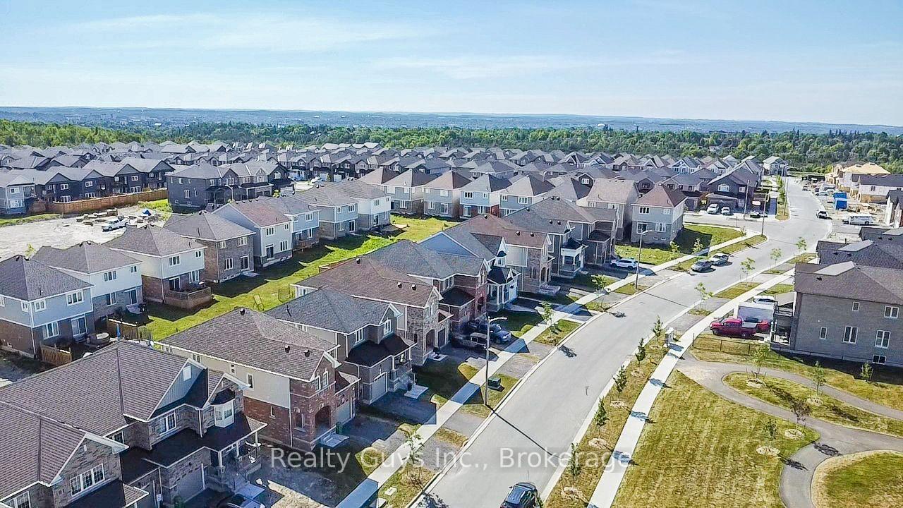 Photo 11 of 706 Latimer Way, Peterborough, Monaghan Ward 2 — HOMEH