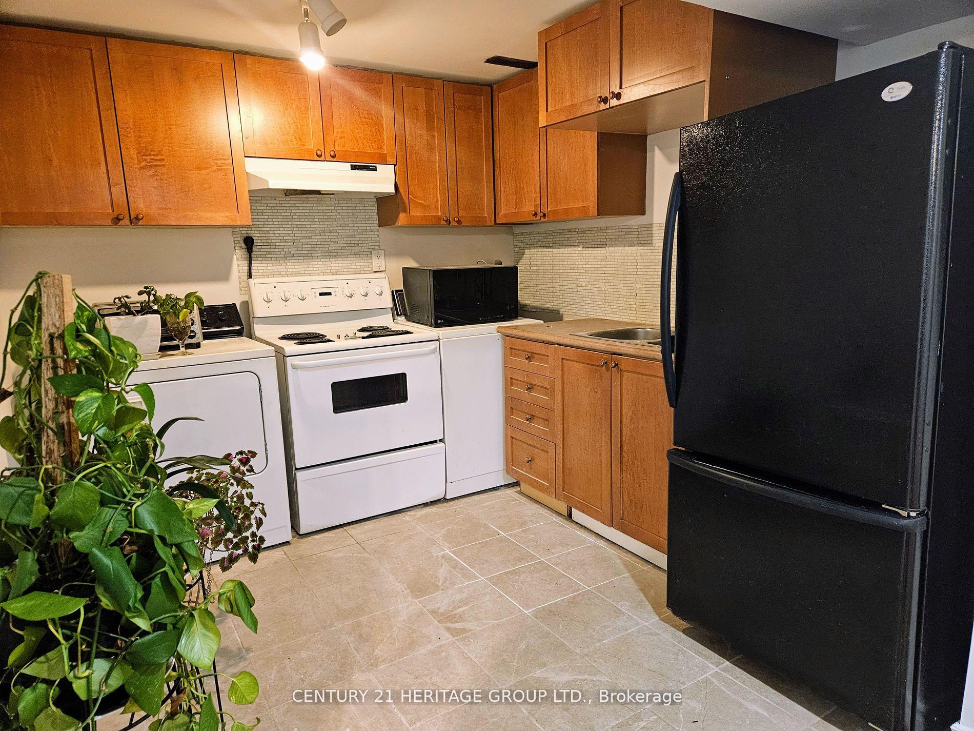 Photo 4 of Unit Bsmt, 6 Dingley Court, Ajax, Central West — HOMEH