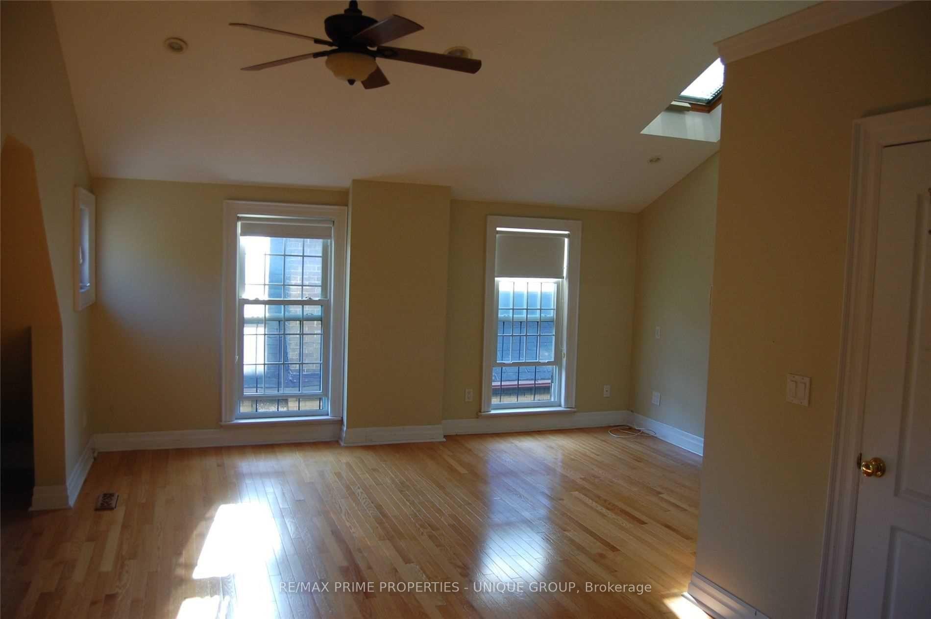 Photo 4 of Unit Upper, 39 Whitehall Road, Toronto, Rosedale-Moore Park — HOMEH