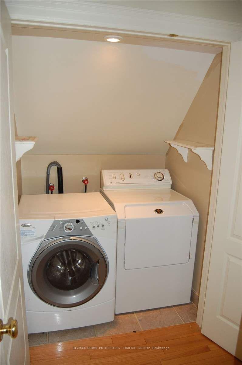 Photo 22 of Unit Upper, 39 Whitehall Road, Toronto, Rosedale-Moore Park — HOMEH