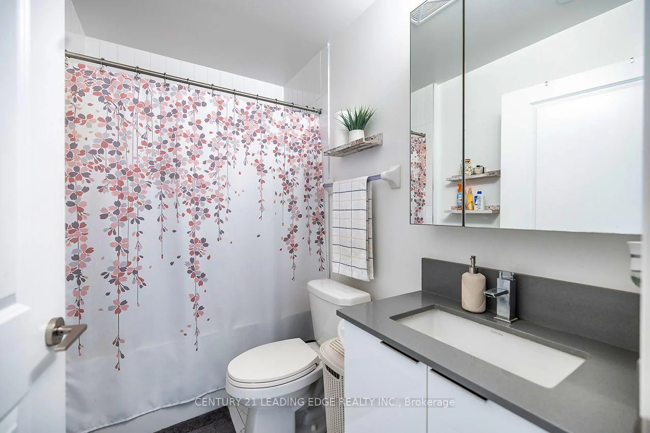 Photo 5 of Unit 728, 99 Eagle Rock Way, Vaughan, Rural Vaughan — HOMEH