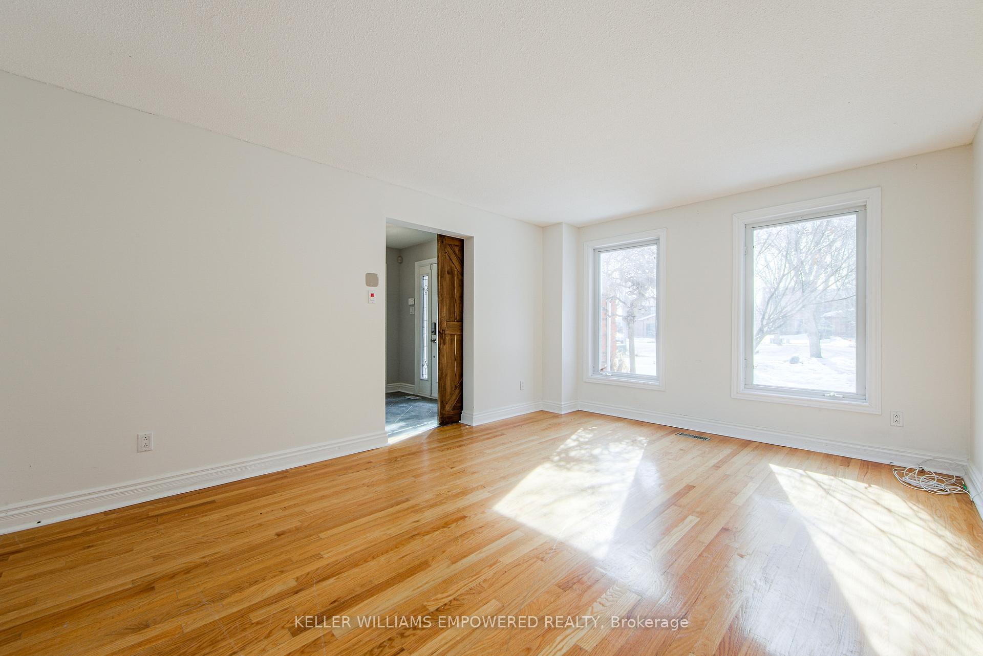 Photo 6 of Unit Main, 8 Grace Court, Caledon, Bolton North — HOMEH
