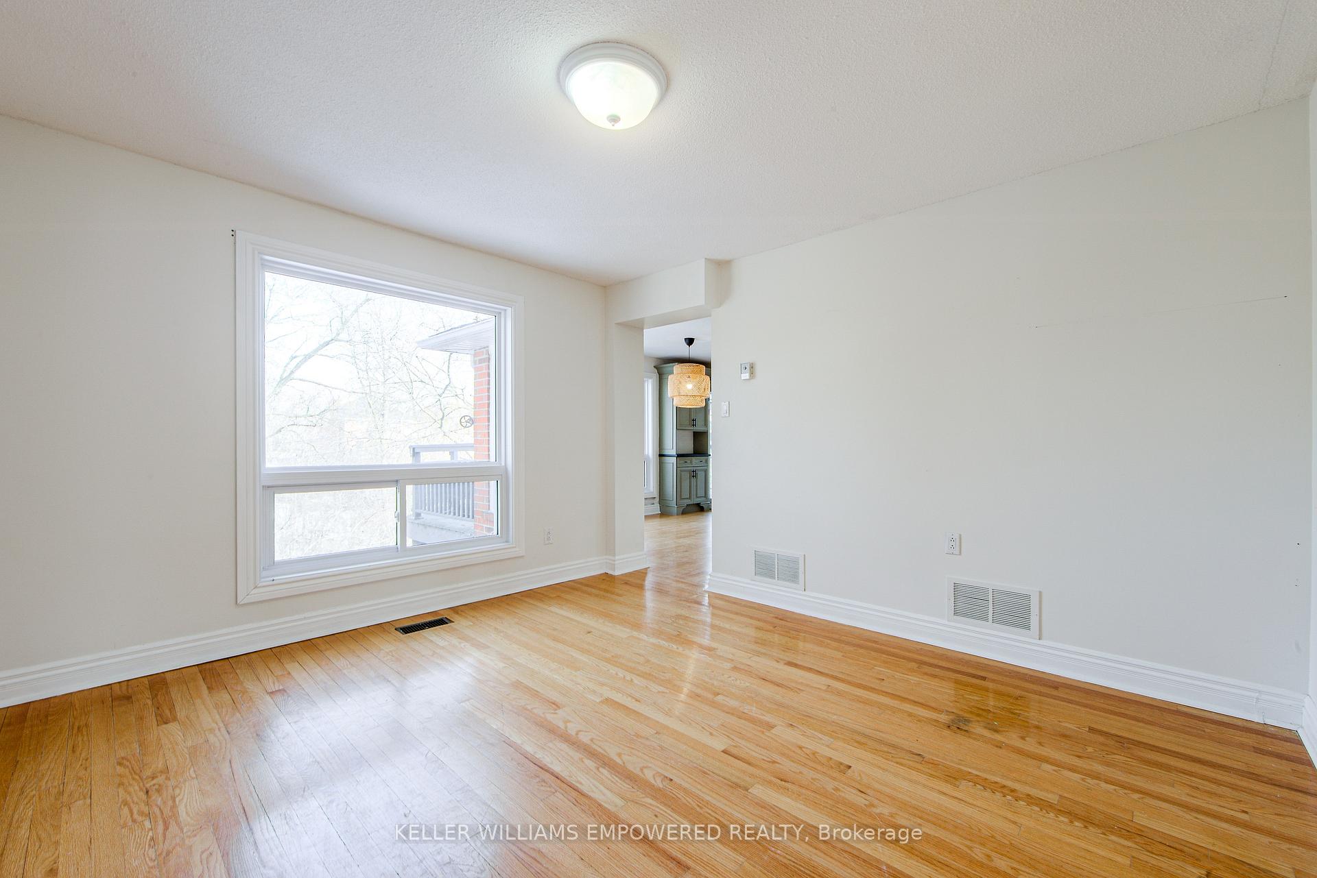 Photo 8 of Unit Main, 8 Grace Court, Caledon, Bolton North — HOMEH