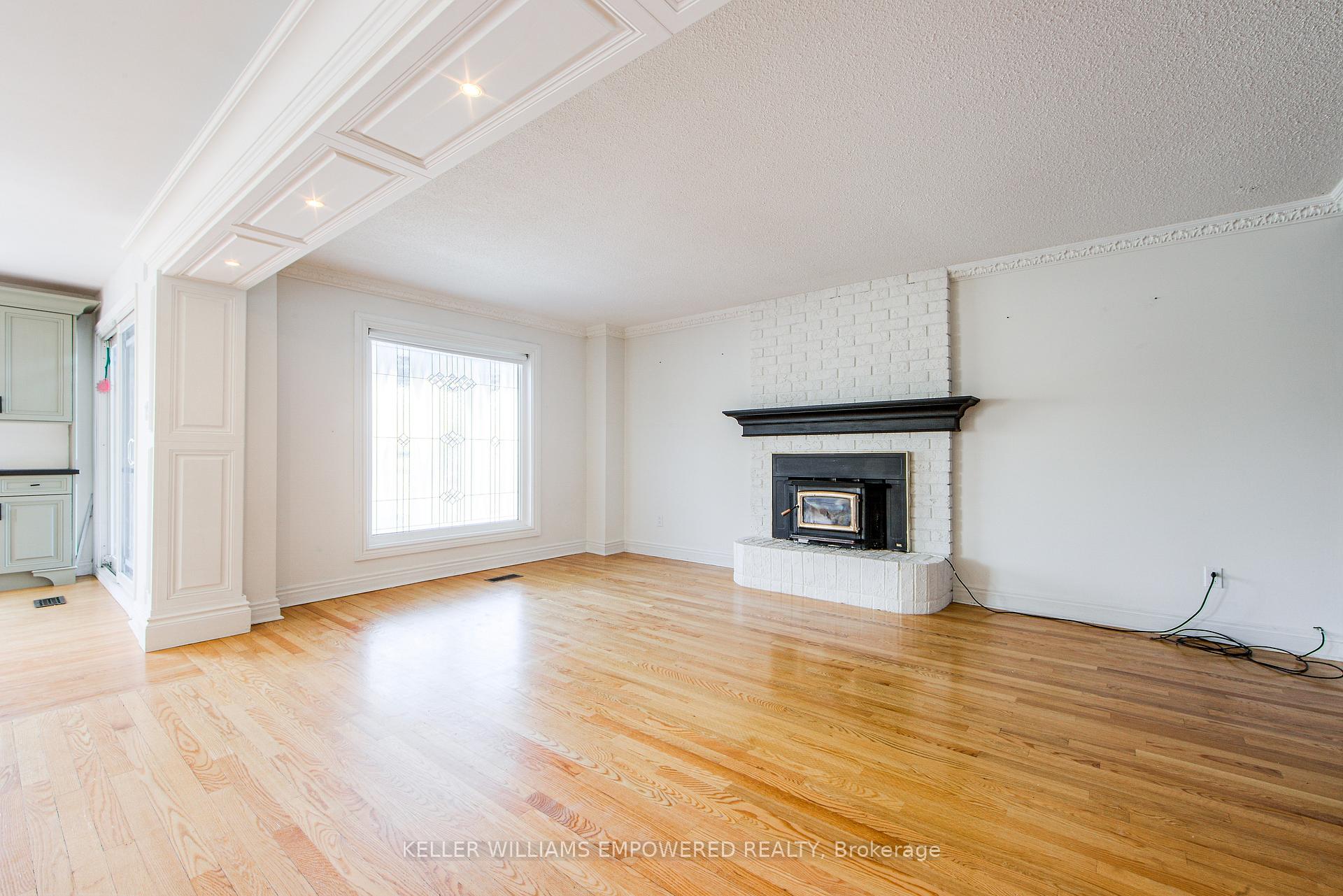 Photo 16 of Unit Main, 8 Grace Court, Caledon, Bolton North — HOMEH