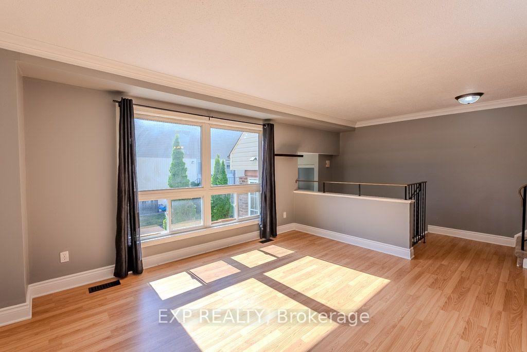 Photo 6 of 37 Forester Crescent, Ottawa, Westcliffe Estates — HOMEH