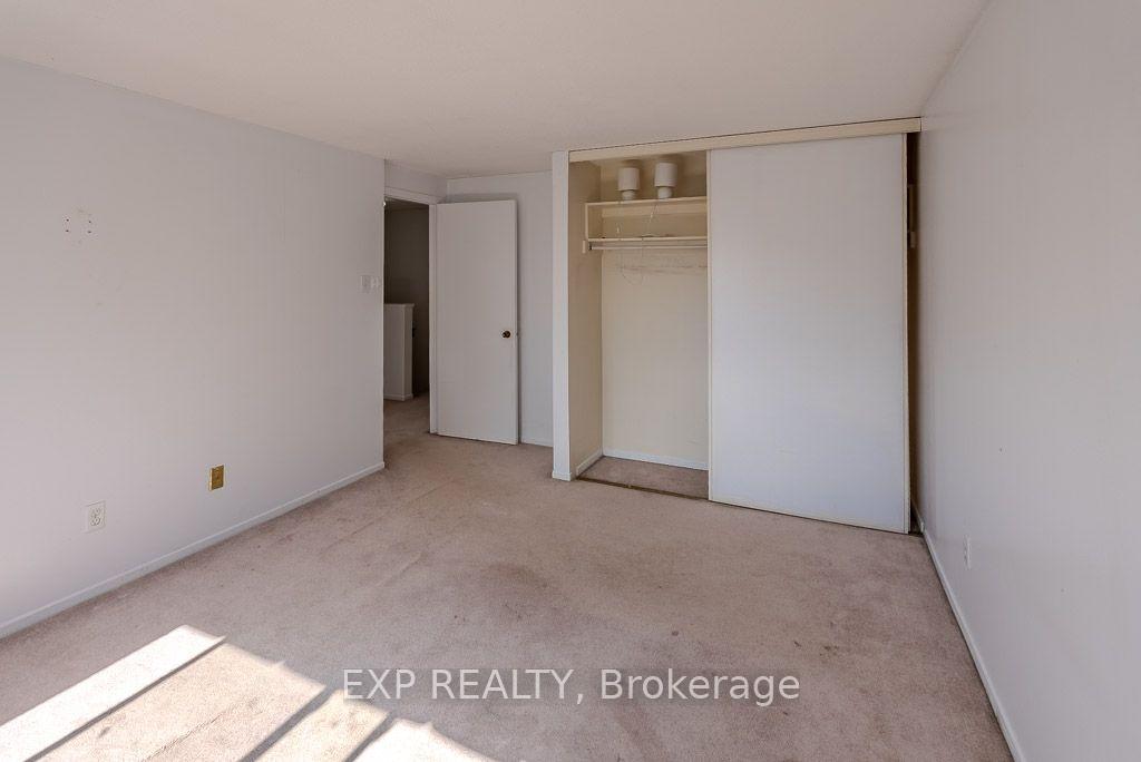 Photo 19 of 37 Forester Crescent, Ottawa, Westcliffe Estates — HOMEH