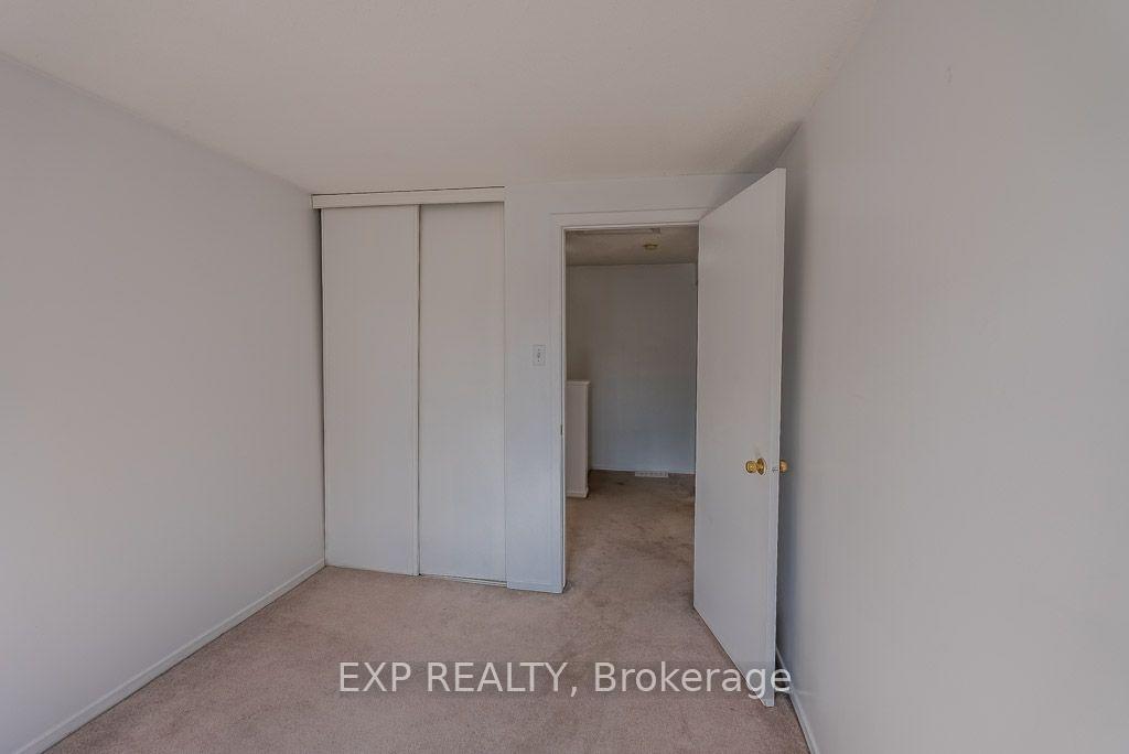 Photo 20 of 37 Forester Crescent, Ottawa, Westcliffe Estates — HOMEH