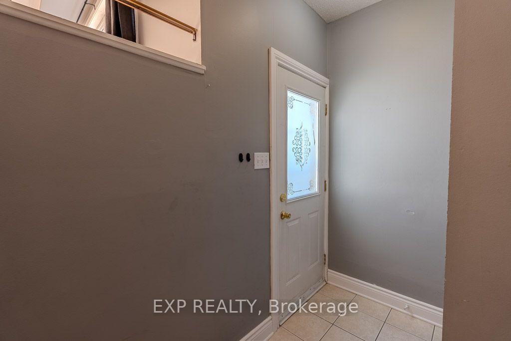 Photo 21 of 37 Forester Crescent, Ottawa, Westcliffe Estates — HOMEH