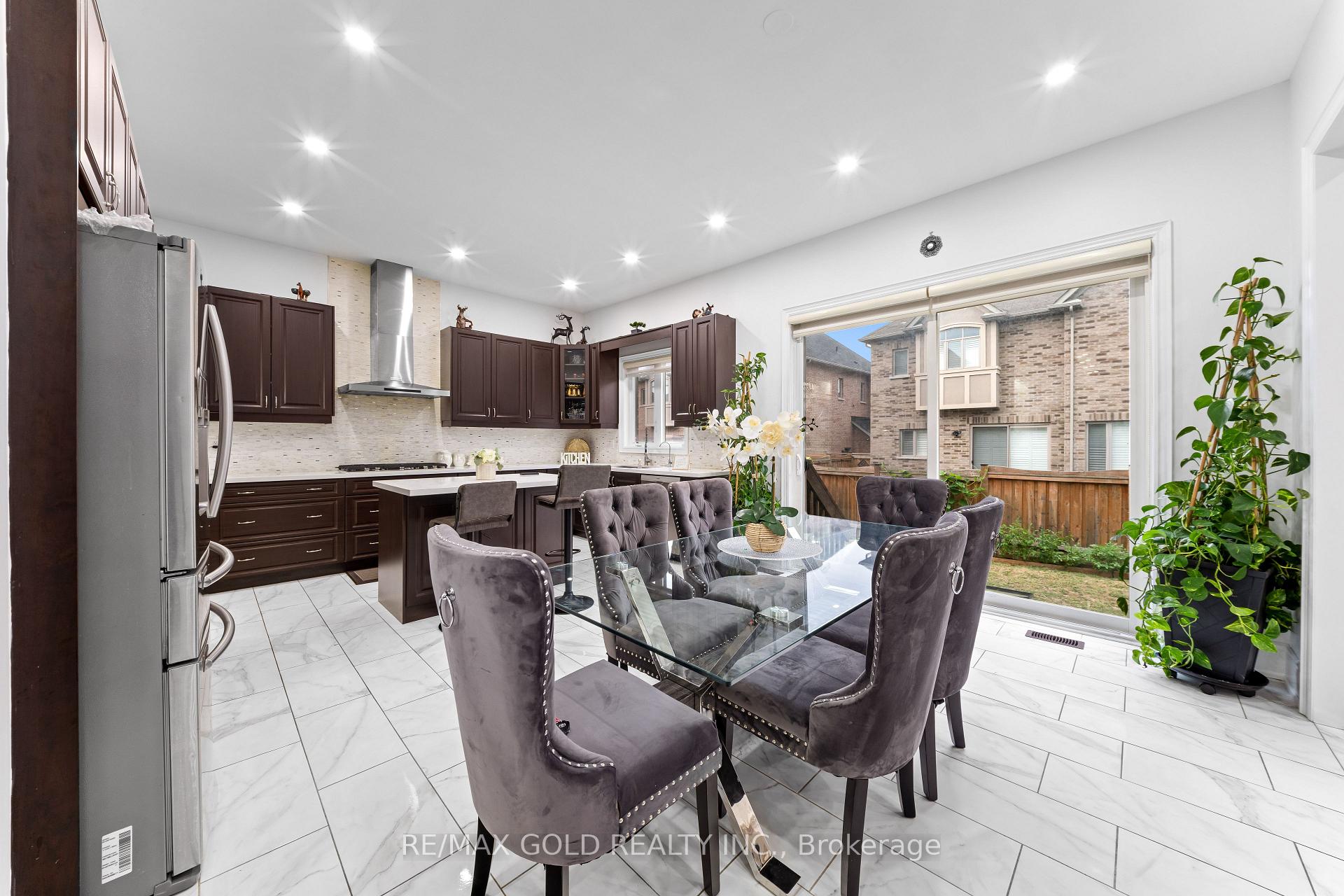 Photo 6 of 73 Squire Ellis Drive, Brampton, Toronto Gore Rural Estate — HOMEH