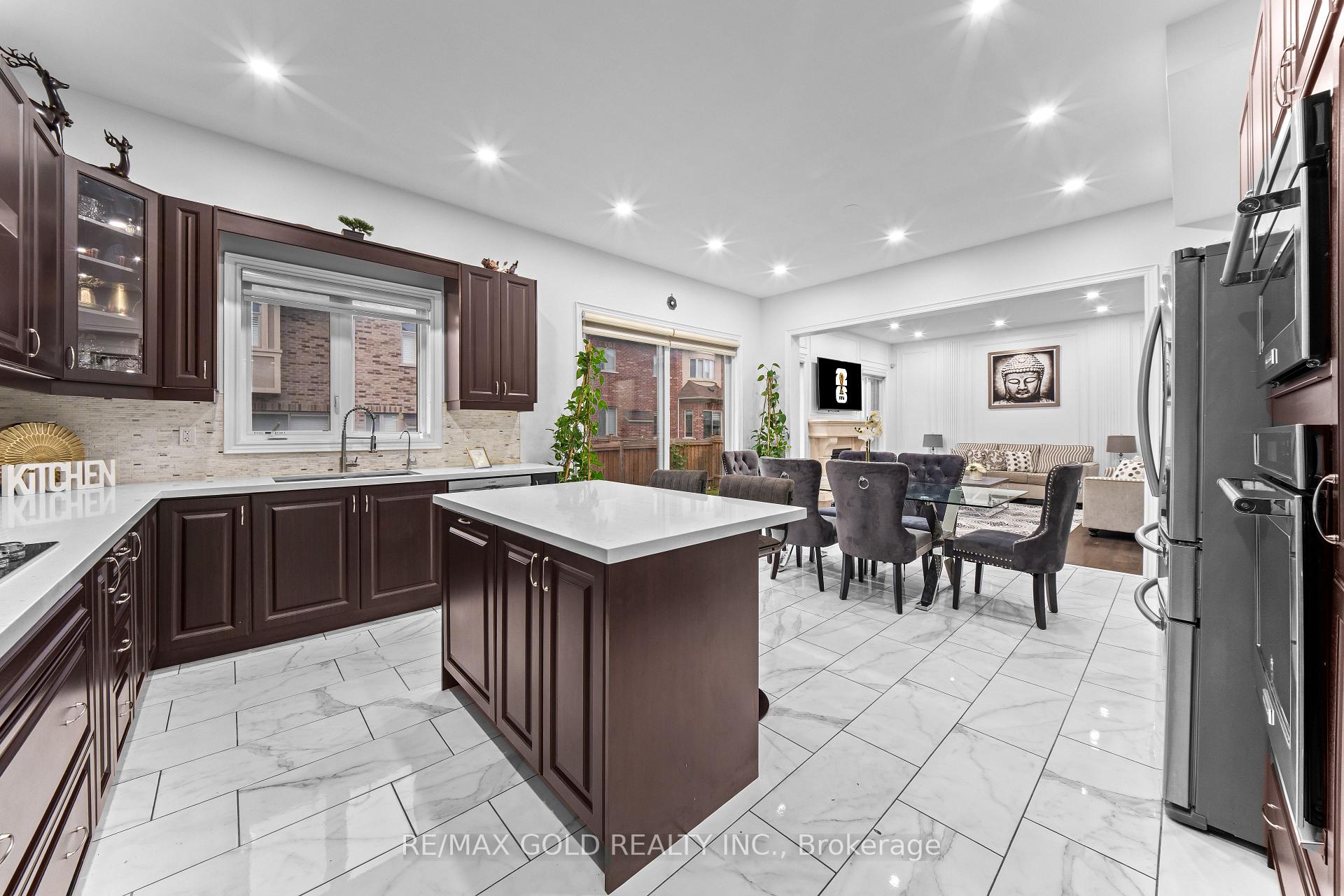 Photo 9 of 73 Squire Ellis Drive, Brampton, Toronto Gore Rural Estate — HOMEH