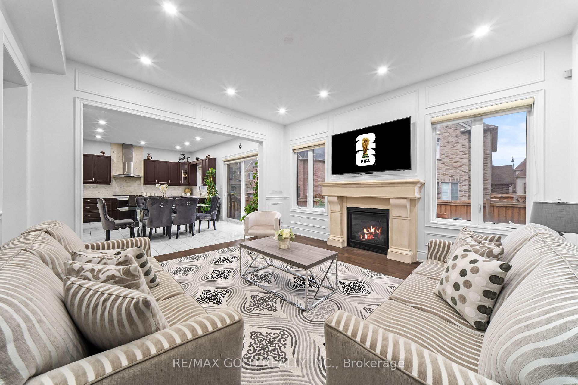 Photo 11 of 73 Squire Ellis Drive, Brampton, Toronto Gore Rural Estate — HOMEH
