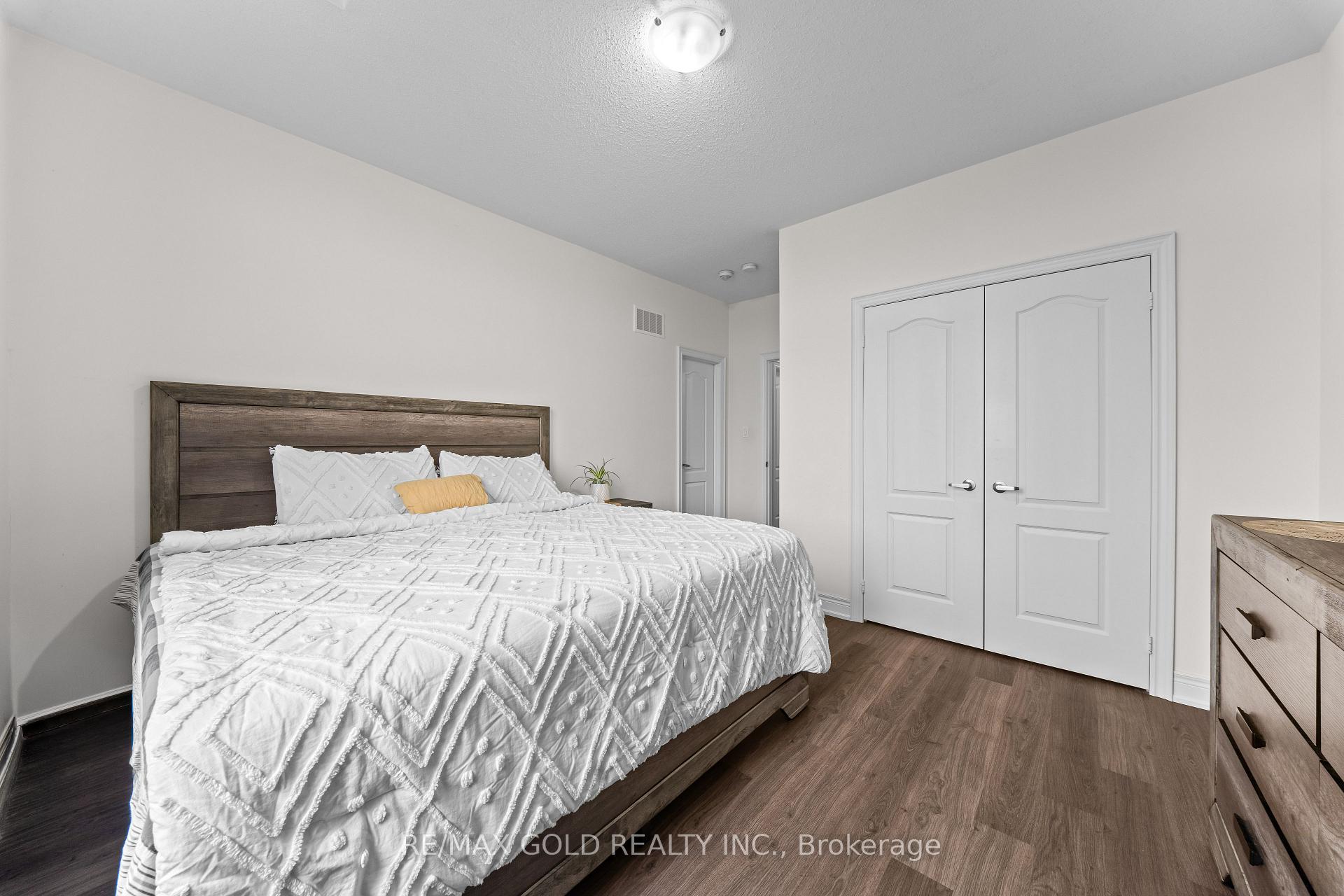Photo 19 of 73 Squire Ellis Drive, Brampton, Toronto Gore Rural Estate — HOMEH