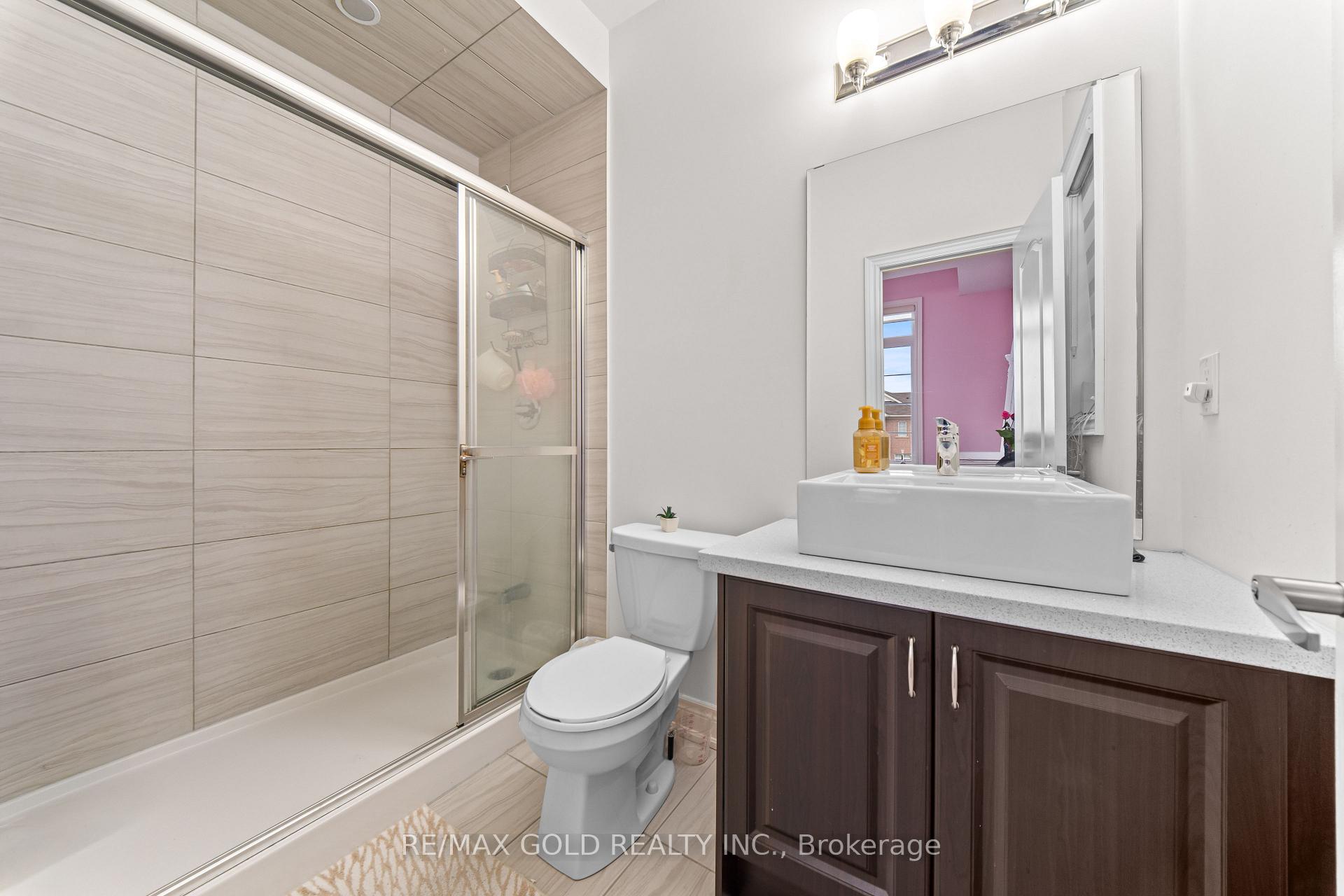 Photo 23 of 73 Squire Ellis Drive, Brampton, Toronto Gore Rural Estate — HOMEH