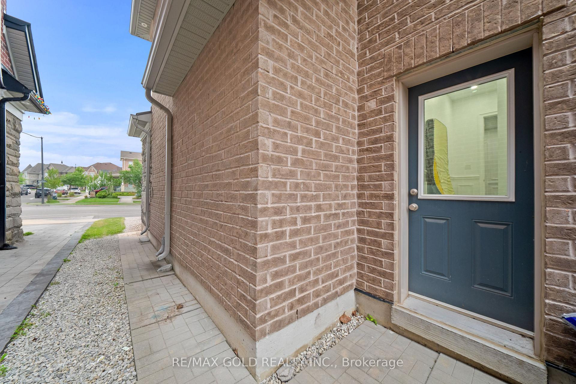 Photo 24 of 73 Squire Ellis Drive, Brampton, Toronto Gore Rural Estate — HOMEH