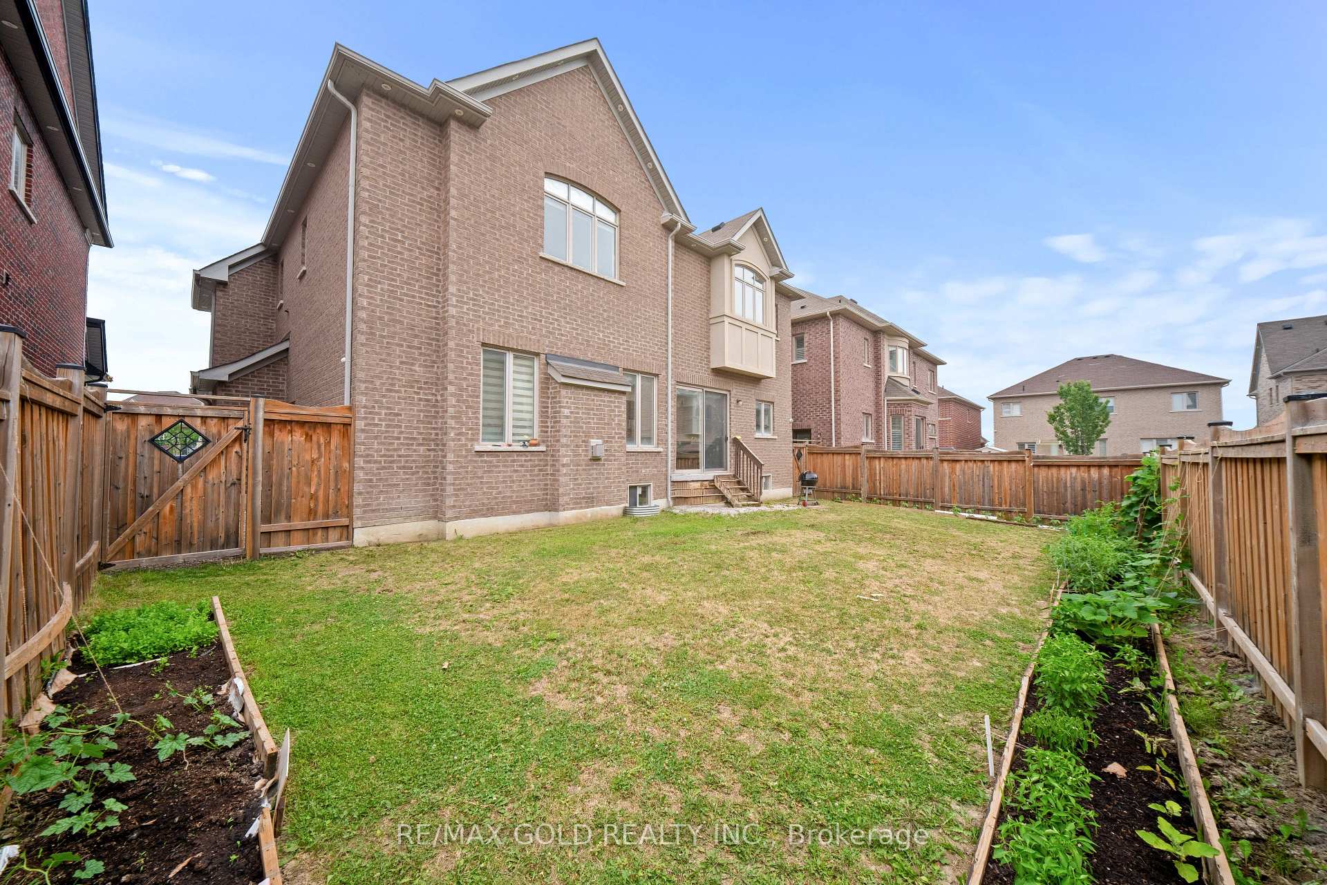 Photo 26 of 73 Squire Ellis Drive, Brampton, Toronto Gore Rural Estate — HOMEH