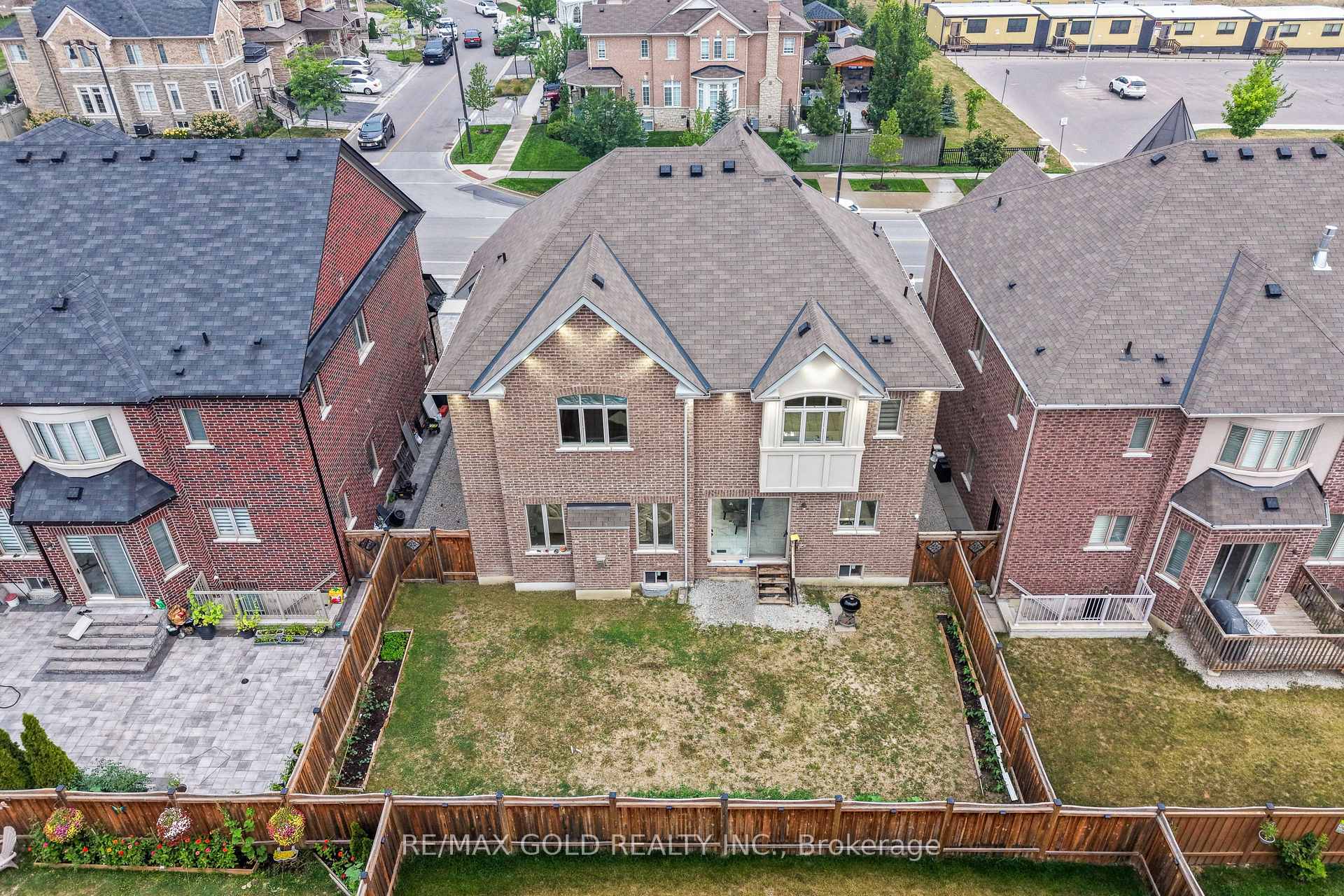 Photo 28 of 73 Squire Ellis Drive, Brampton, Toronto Gore Rural Estate — HOMEH
