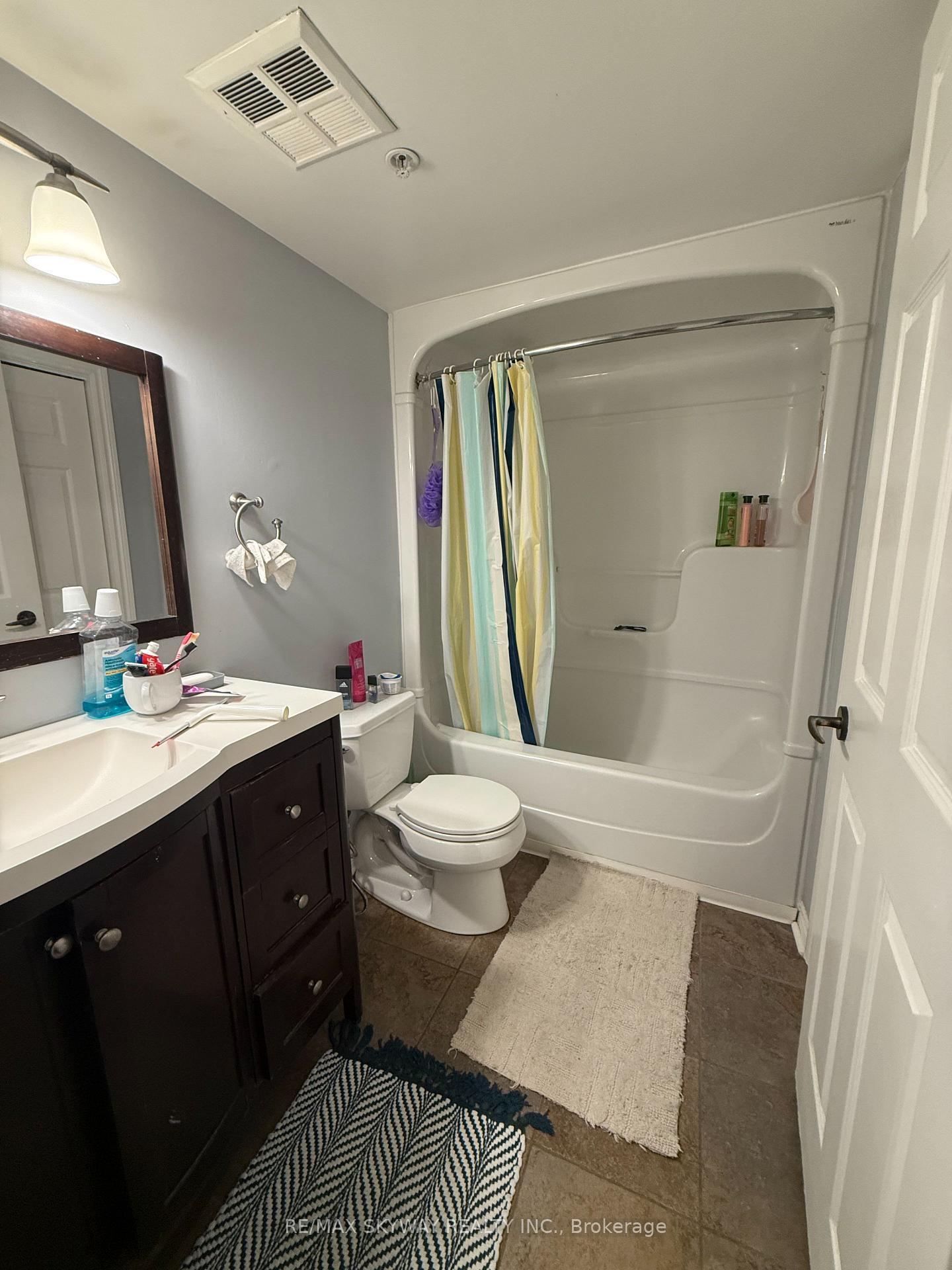 Photo 8 of Unit 410, 4025 Kilmer Drive, Burlington, Tansley — HOMEH