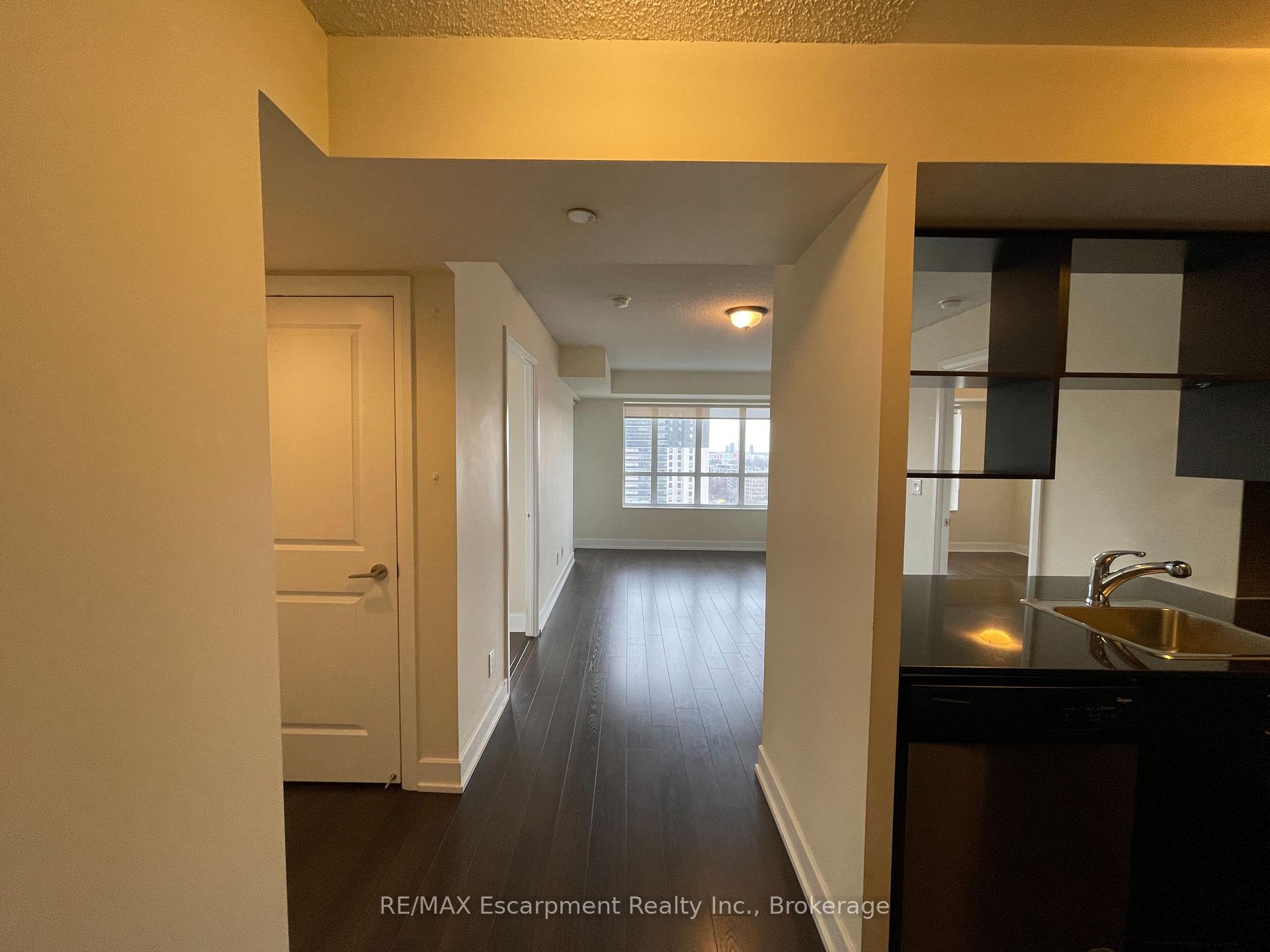 Photo 4 of Unit 907, 6 Eva Road, Etobicoke, Etobicoke West Mall — HOMEH