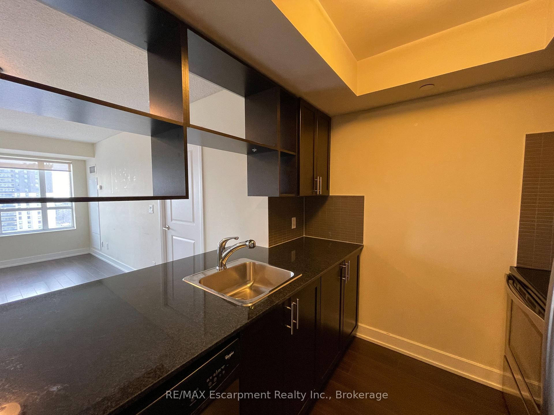 Photo 10 of Unit 907, 6 Eva Road, Etobicoke, Etobicoke West Mall — HOMEH