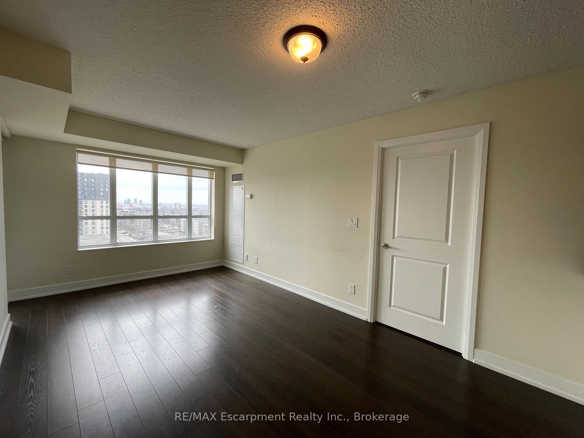 Photo 11 of Unit 907, 6 Eva Road, Etobicoke, Etobicoke West Mall — HOMEH