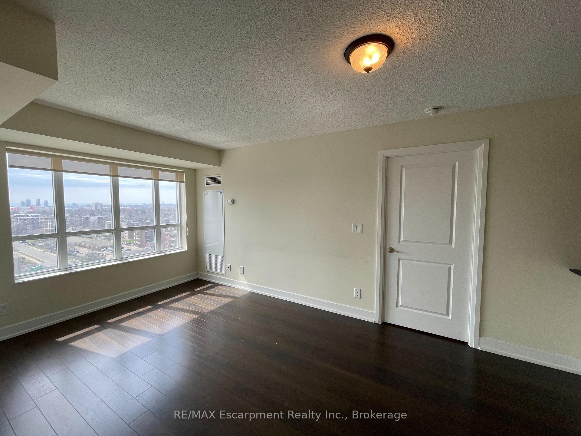 Photo 15 of Unit 907, 6 Eva Road, Etobicoke, Etobicoke West Mall — HOMEH