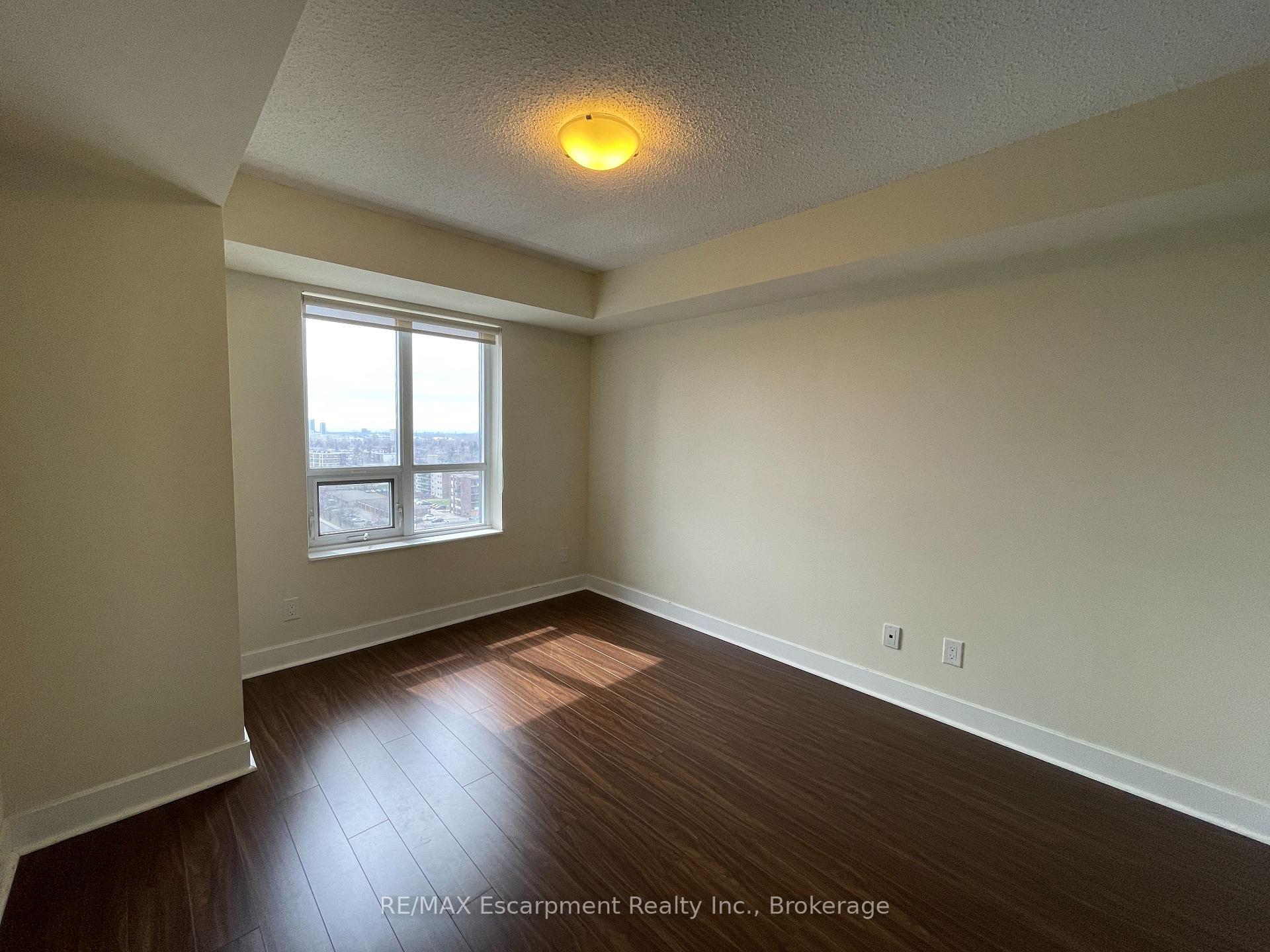 Photo 16 of Unit 907, 6 Eva Road, Etobicoke, Etobicoke West Mall — HOMEH