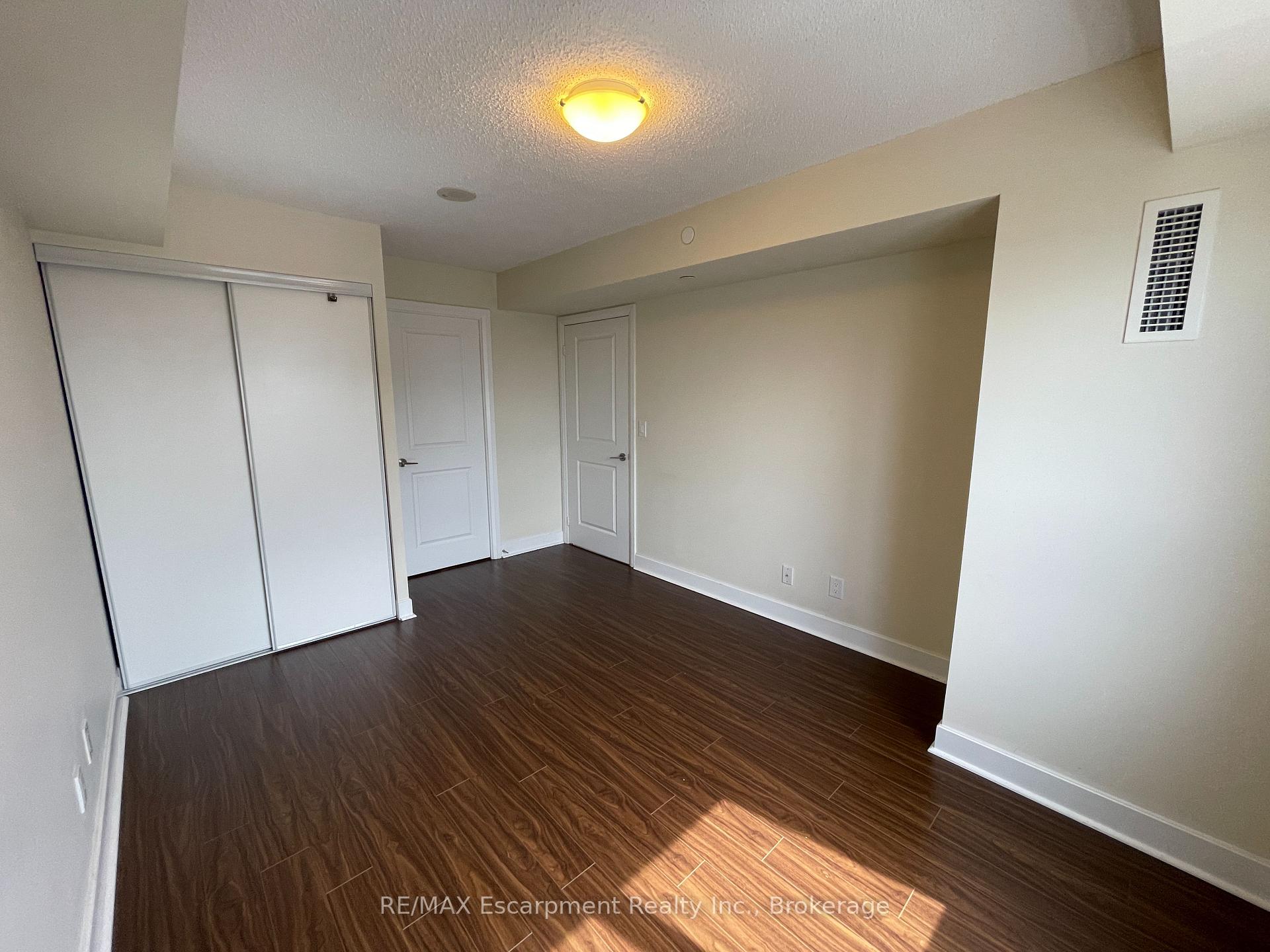 Photo 18 of Unit 907, 6 Eva Road, Etobicoke, Etobicoke West Mall — HOMEH