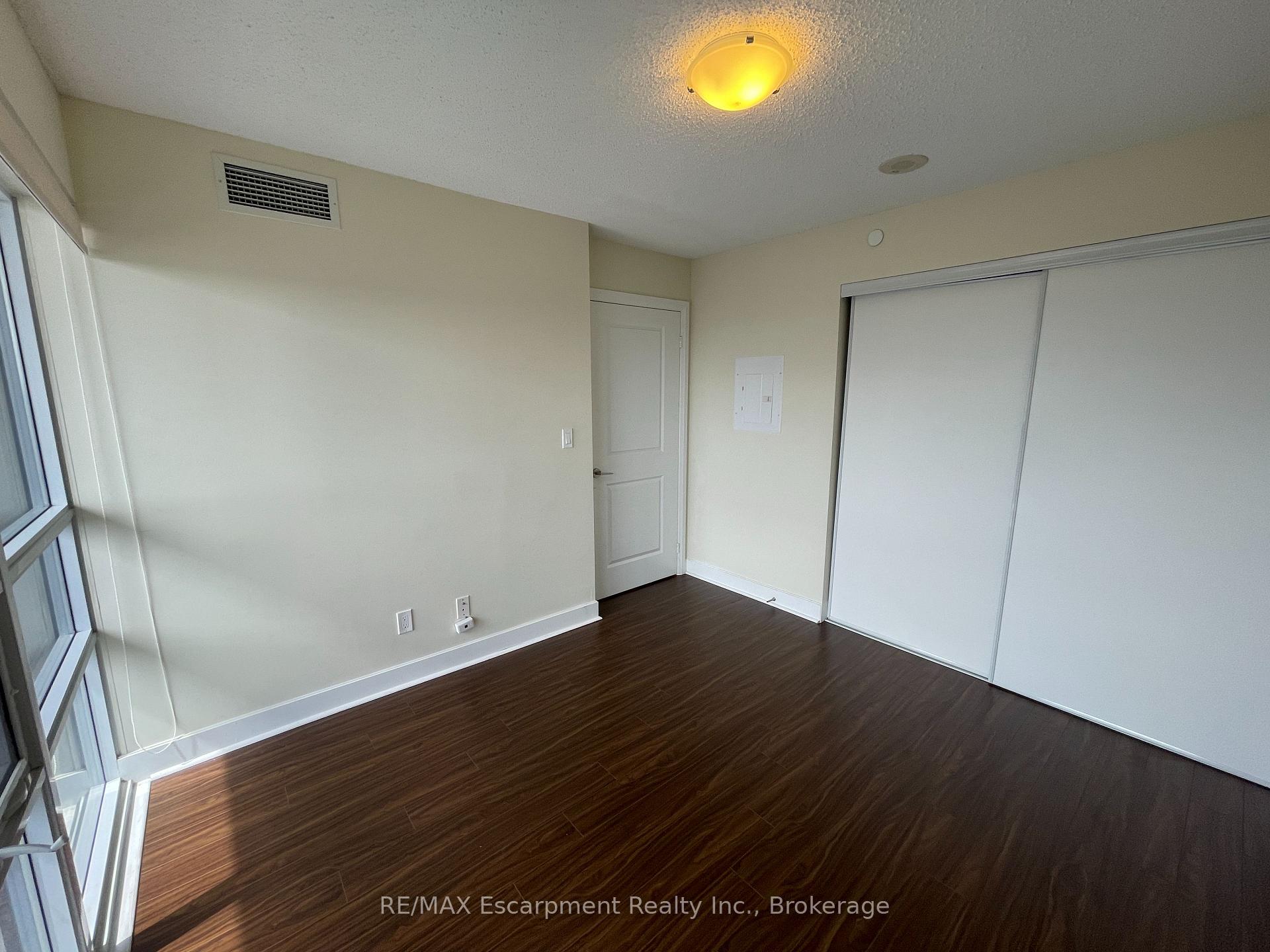 Photo 23 of Unit 907, 6 Eva Road, Etobicoke, Etobicoke West Mall — HOMEH