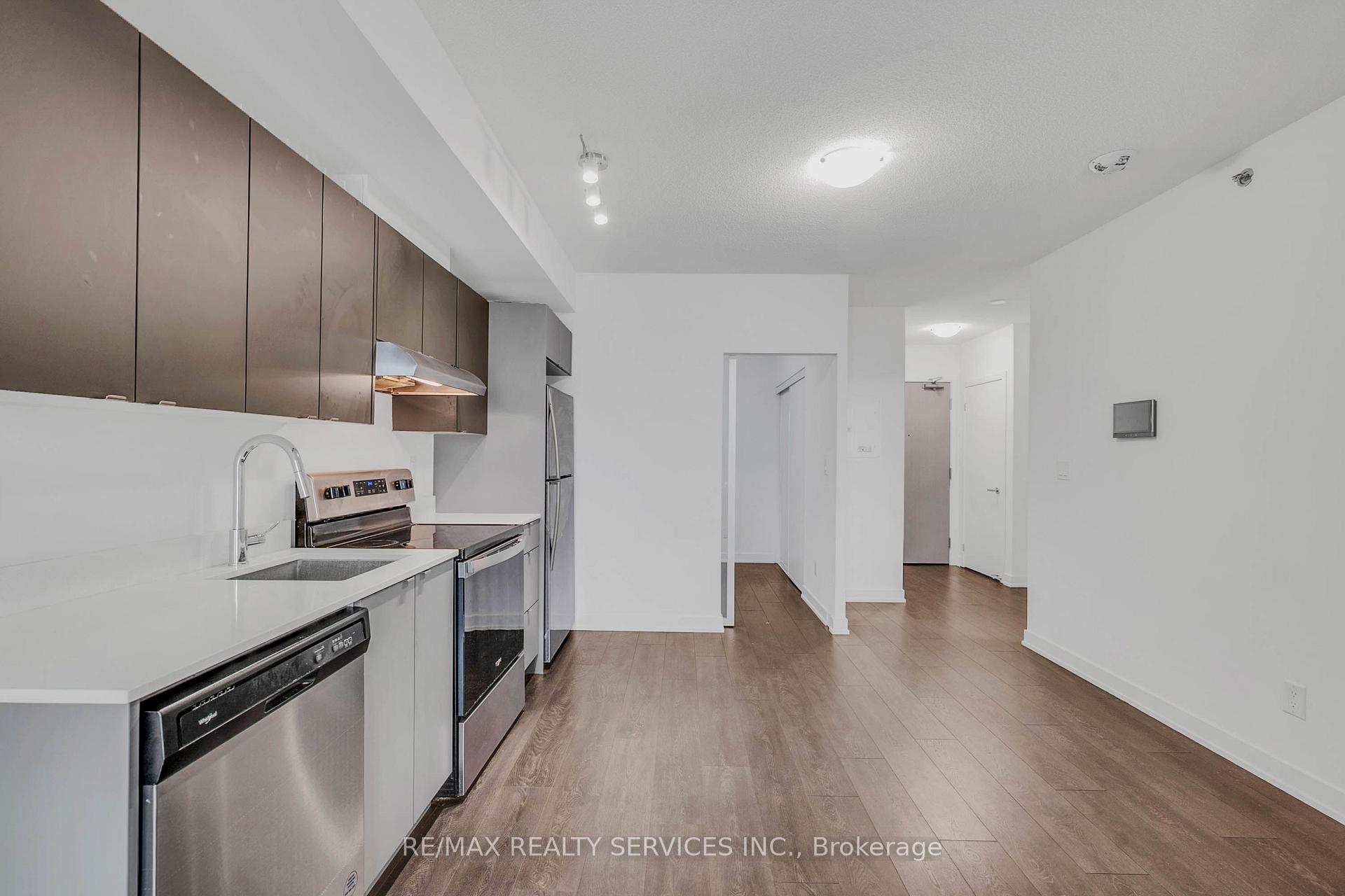 Photo 10 of Unit A412, 3210 Dakota Common, Burlington, Alton — HOMEH