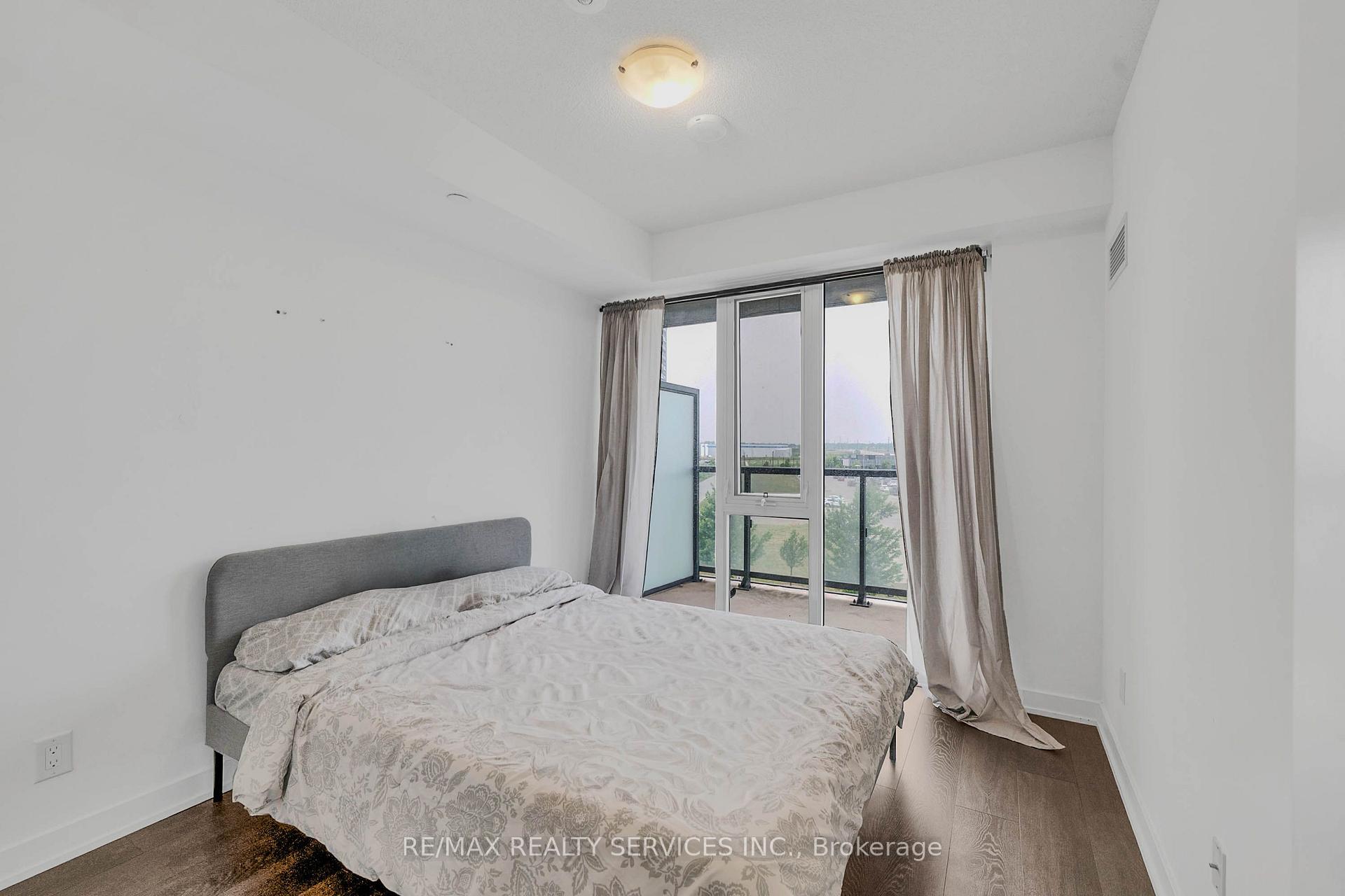 Photo 12 of Unit A412, 3210 Dakota Common, Burlington, Alton — HOMEH